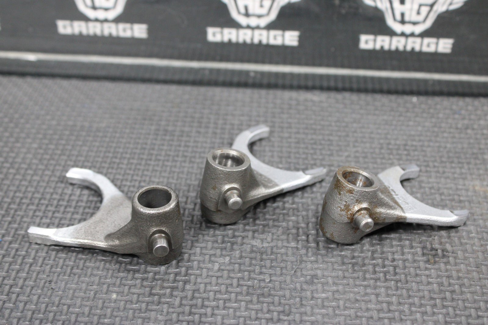 1999 SUZUKI RM125 OEM ENGINE MOTOR TRANSMISSION GEAR SHIFT FORKS SHAFTS GEARS - hggarage