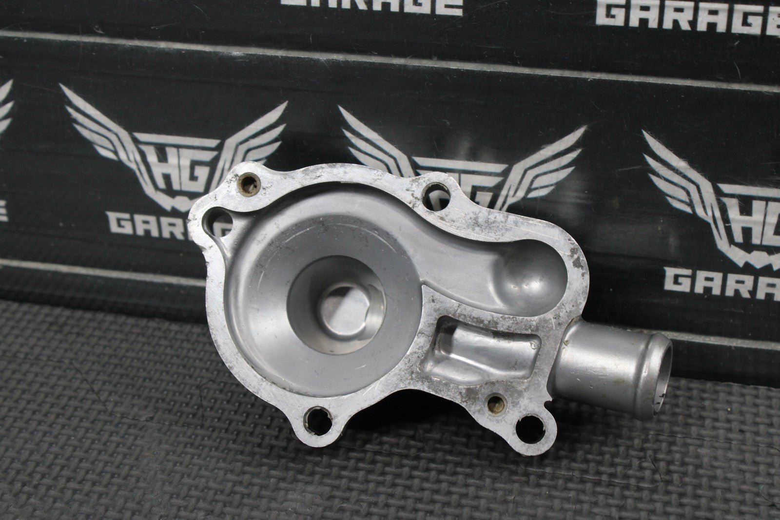 2002 YAMAHA 99 - 22 YZ250 YZ250X OEM ENGINE WATER PUMP W HOUSING 5CU - 12459 - 00 - 00 - hggarage