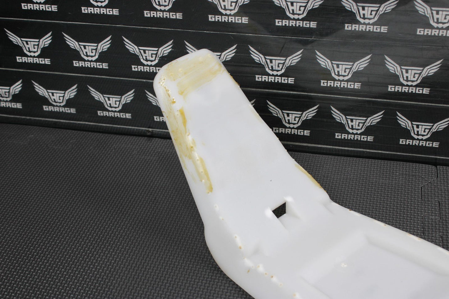 2004 KAWASAKI 00 - 09 KX65 OEM SEAT SADDLE CUSHION PLASTIC PAN TRAY 53001 - 1935 - MW - hggarage