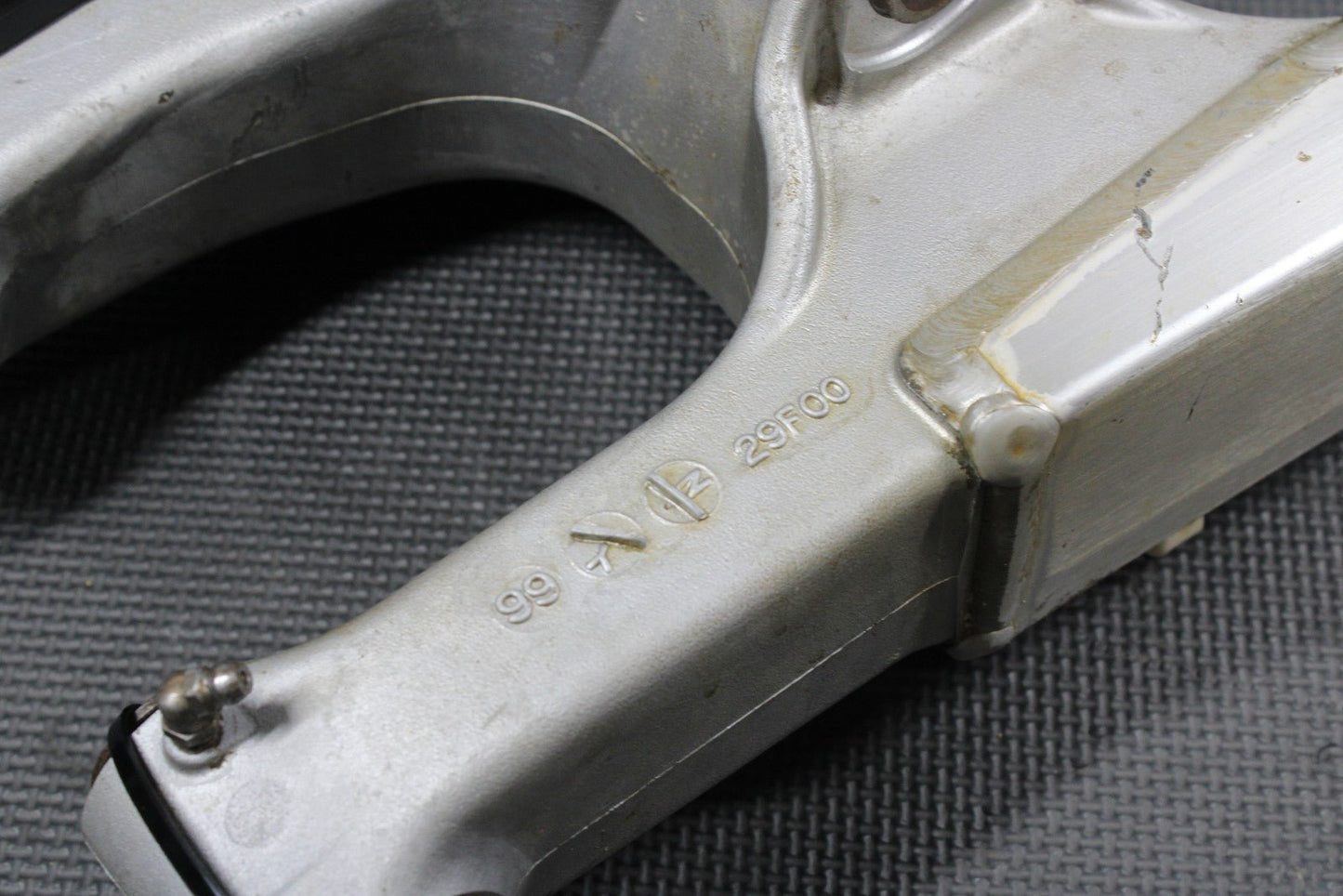2000 SUZUKI 00 - 07 DRZ400 DRZ400E OEM SWINGARM SWING ARM SUSPENSION 61000 - 29F00 - hggarage