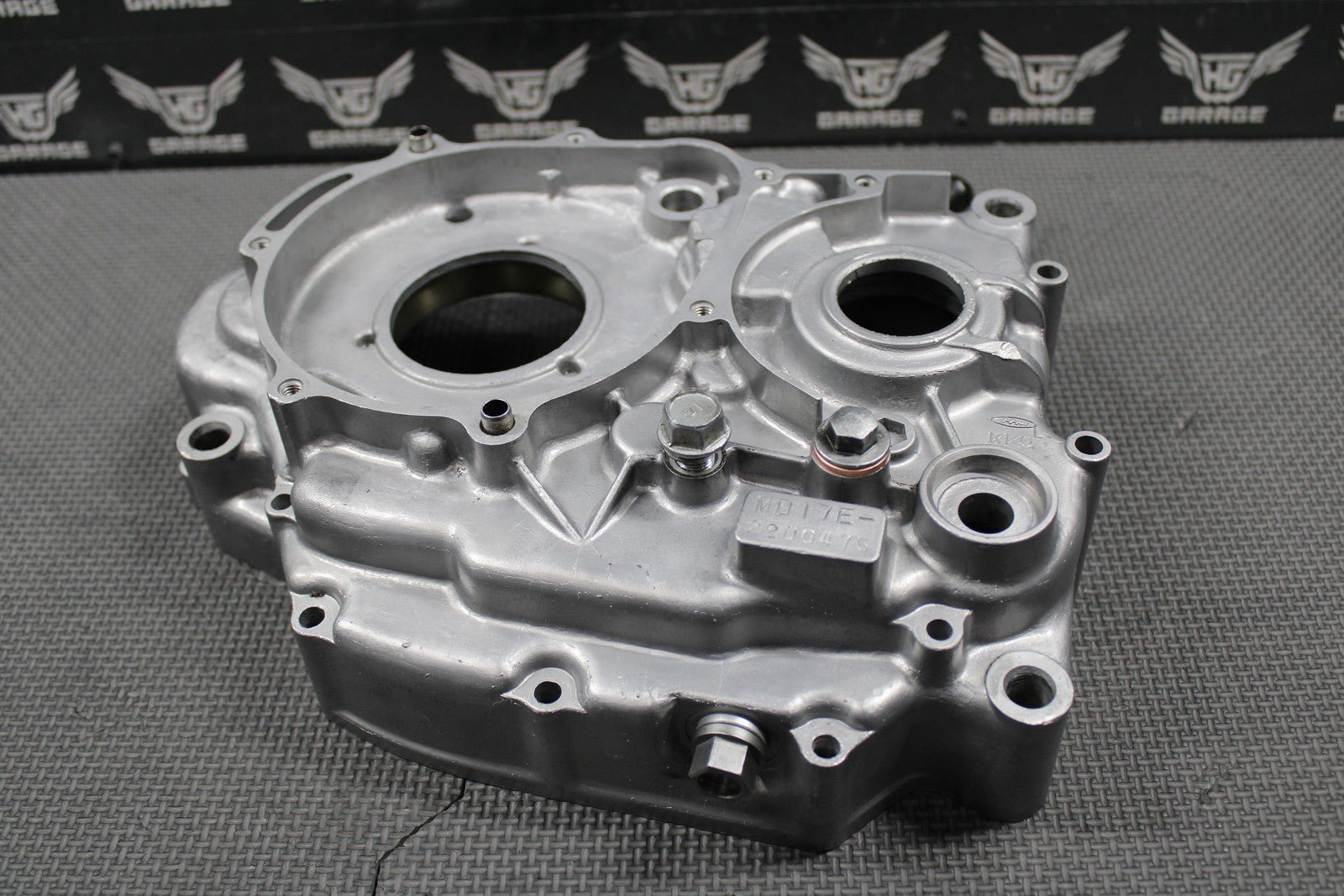 1989 HONDA 88 - 95 XR250R OEM LEFT ENGINE CRANKCASE CRANK CASE 11200 - KZ1 - 670 NICE! - hggarage