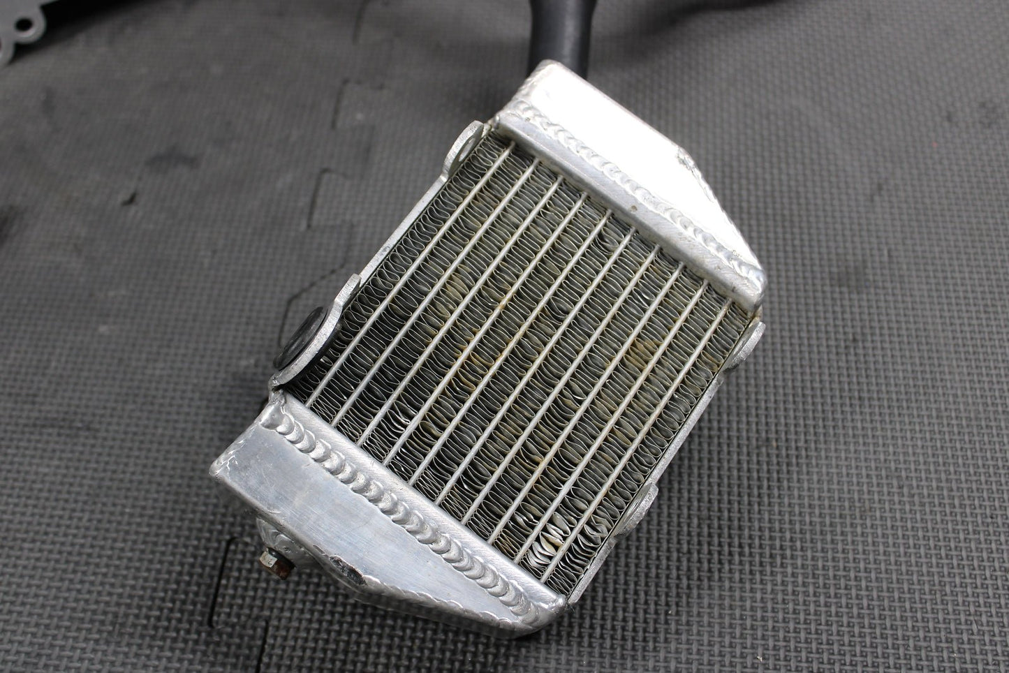 2006 KTM 85 SX GPI OVERSIZED ENGINE MOTOR COOLING COOLER RADIATOR 47035007100 - hggarage