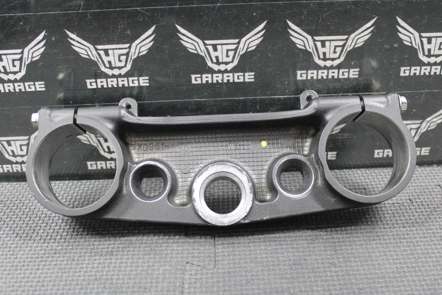 2019 SUZUKI RMZ250 OEM FRONT FORK UPPER TRIPLE TREE CLAMP BRACKET 51311 - 46K00 - hggarage