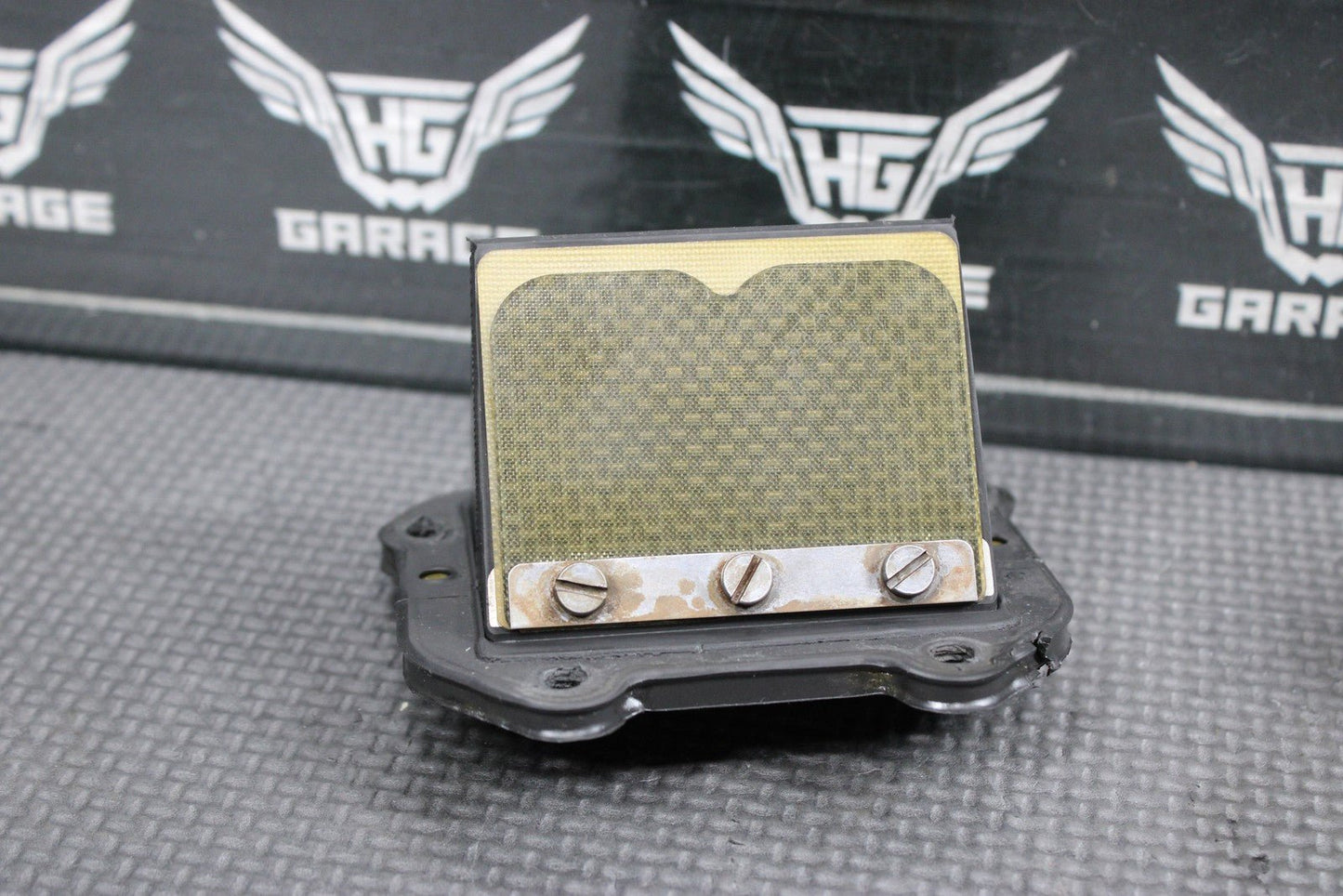 2000 KTM 250 EXC OEM INTAKE REED BLOCK ASSEMBLY 54630051544 GOOD! - hggarage