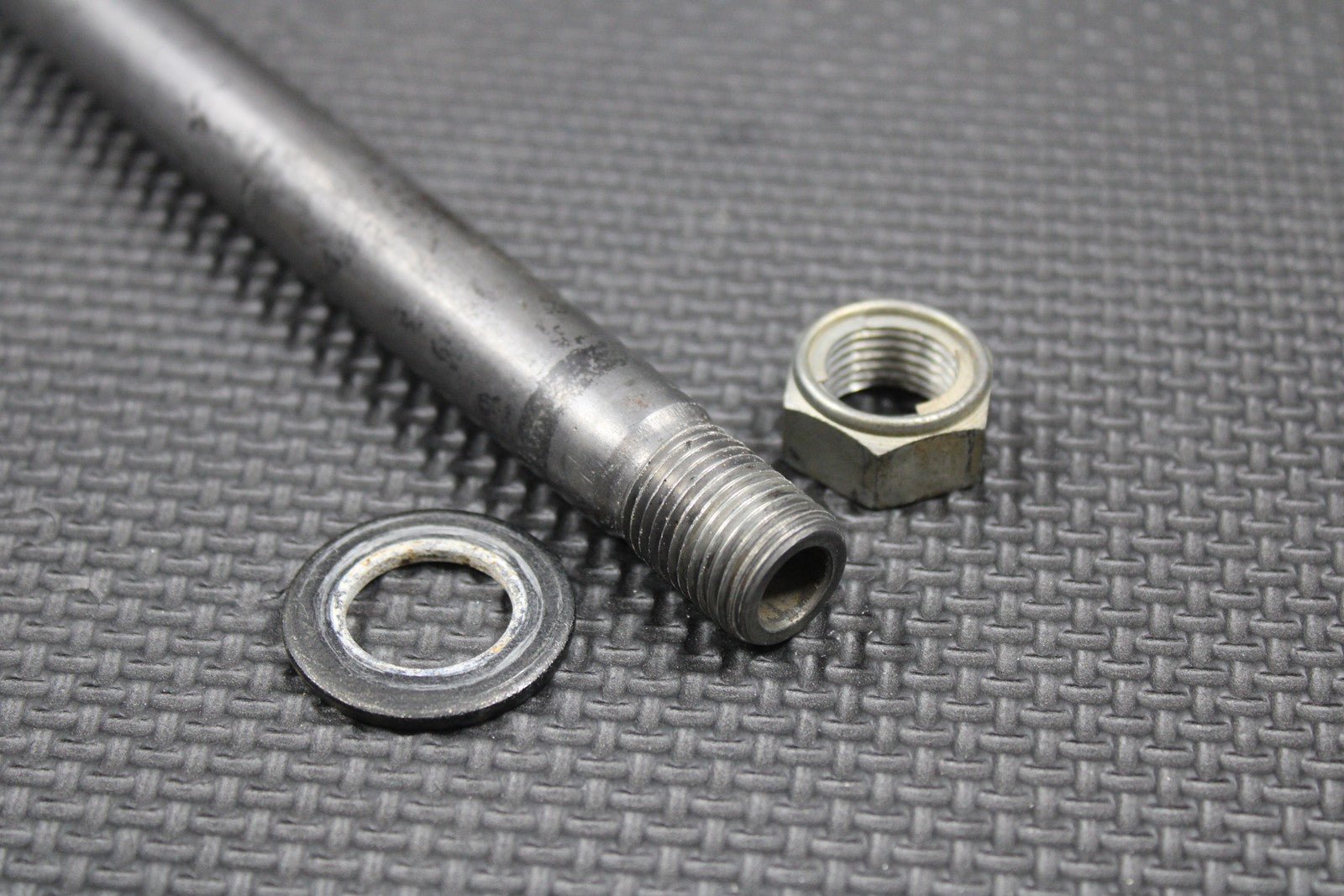 2019 SUZUKI RMZ250 RMZ450 OEM REAR BACK SWINGARM BOLT SHAFT 61211 - 35G00 - hggarage