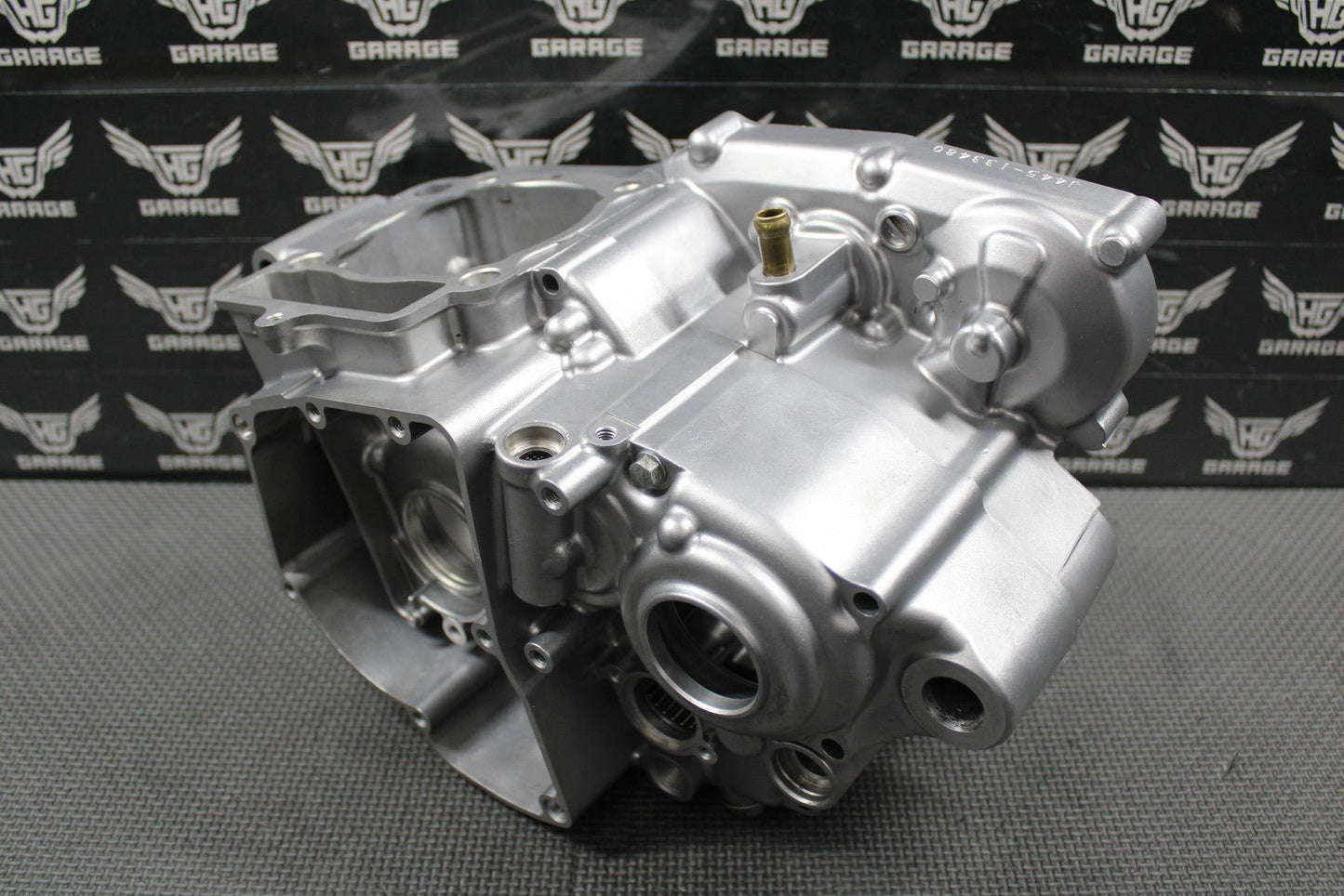 2019 SUZUKI 19 - 25 RMZ250 OEM LEFT RIGHT ENGINE CRANKCASE CRANK CASES BLOCK MINT! - hggarage