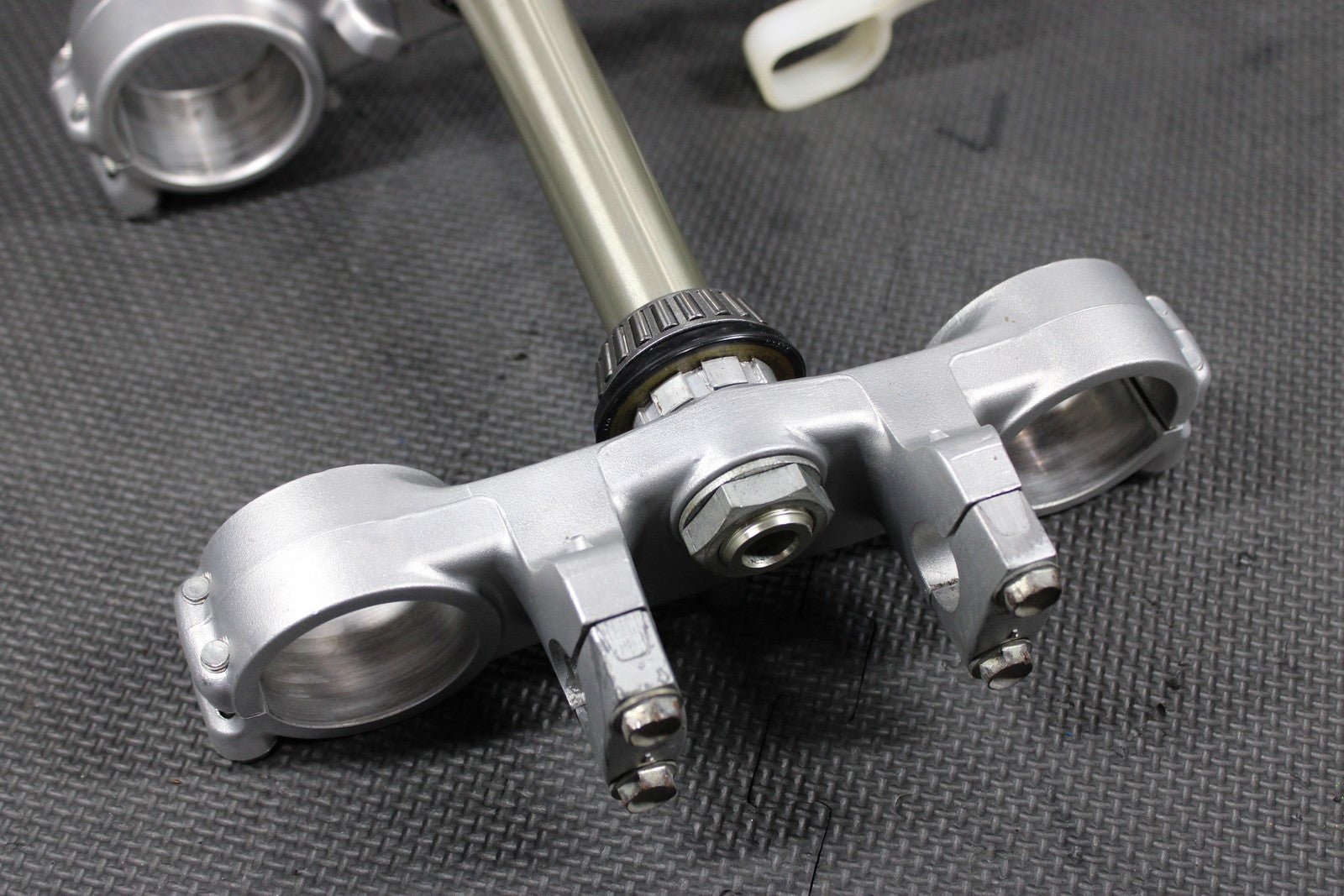 1996 KAWASAKI KX125 OEM FRONT FORKS LOWER UPPER TRIPLE TREE STEM CLAMP SET NICE! - hggarage