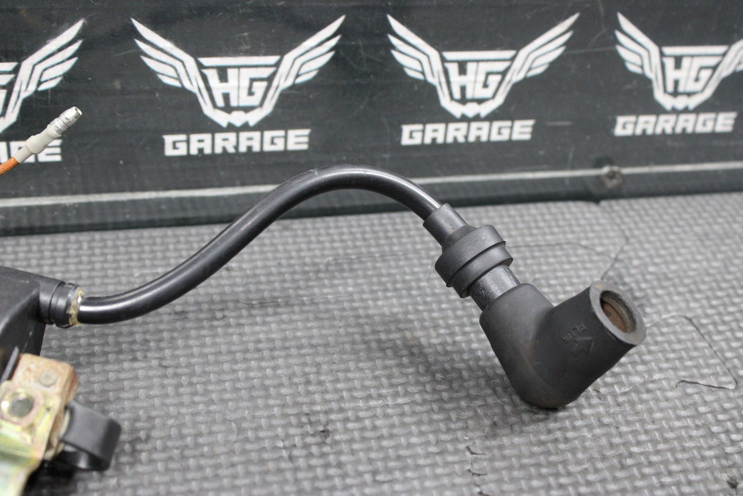 1997 YAMAHA RT100 OEM IGNITION COIL SPARK PLUG 355 - 82310 - 40 - 00 8DG - 82370 - 00 - 00 - hggarage