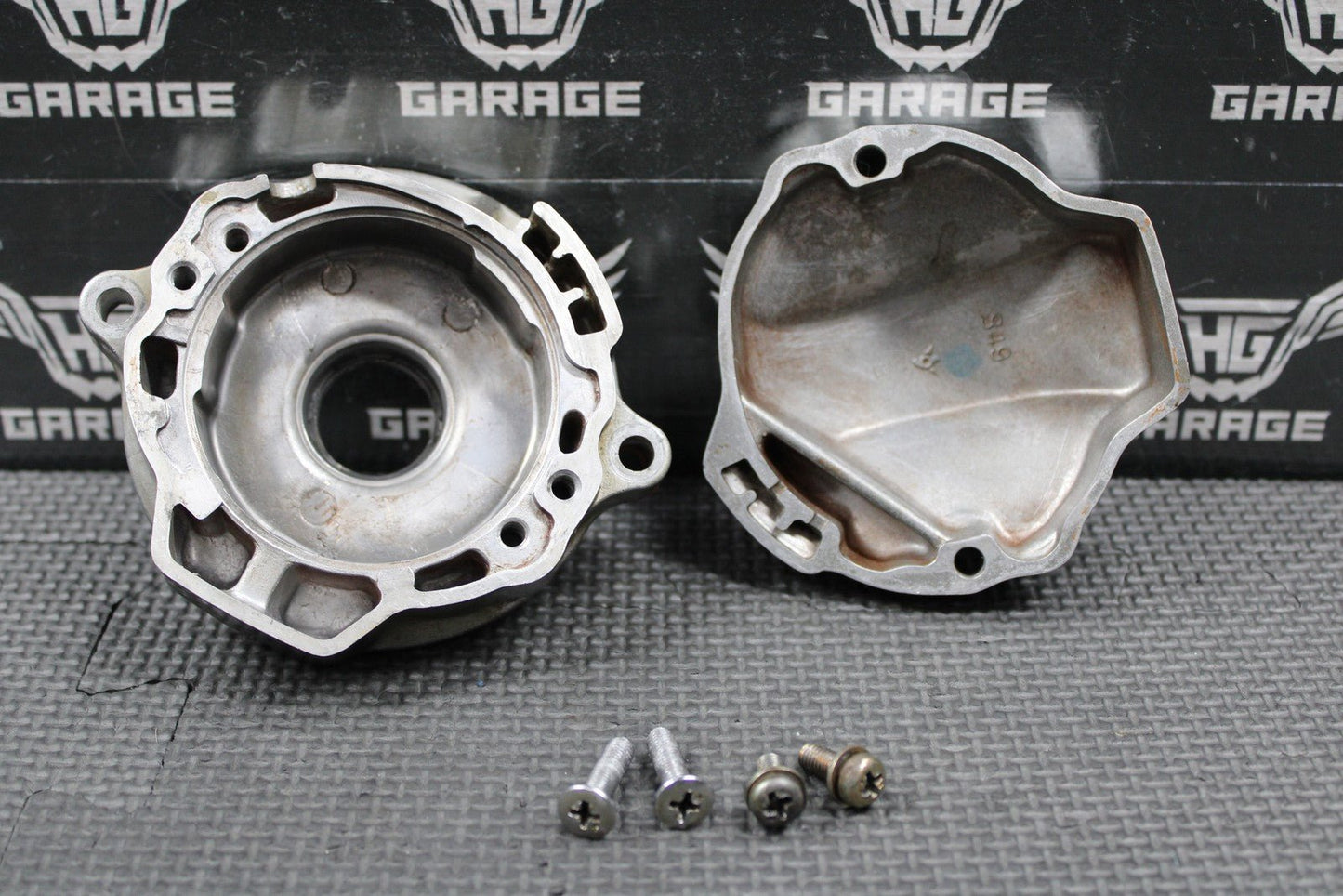 1999 HONDA XR200R 86 - 02 OEM IGNITION PULSE GENERATOR BASE & COVER 12332 - KT0 - 000 - hggarage