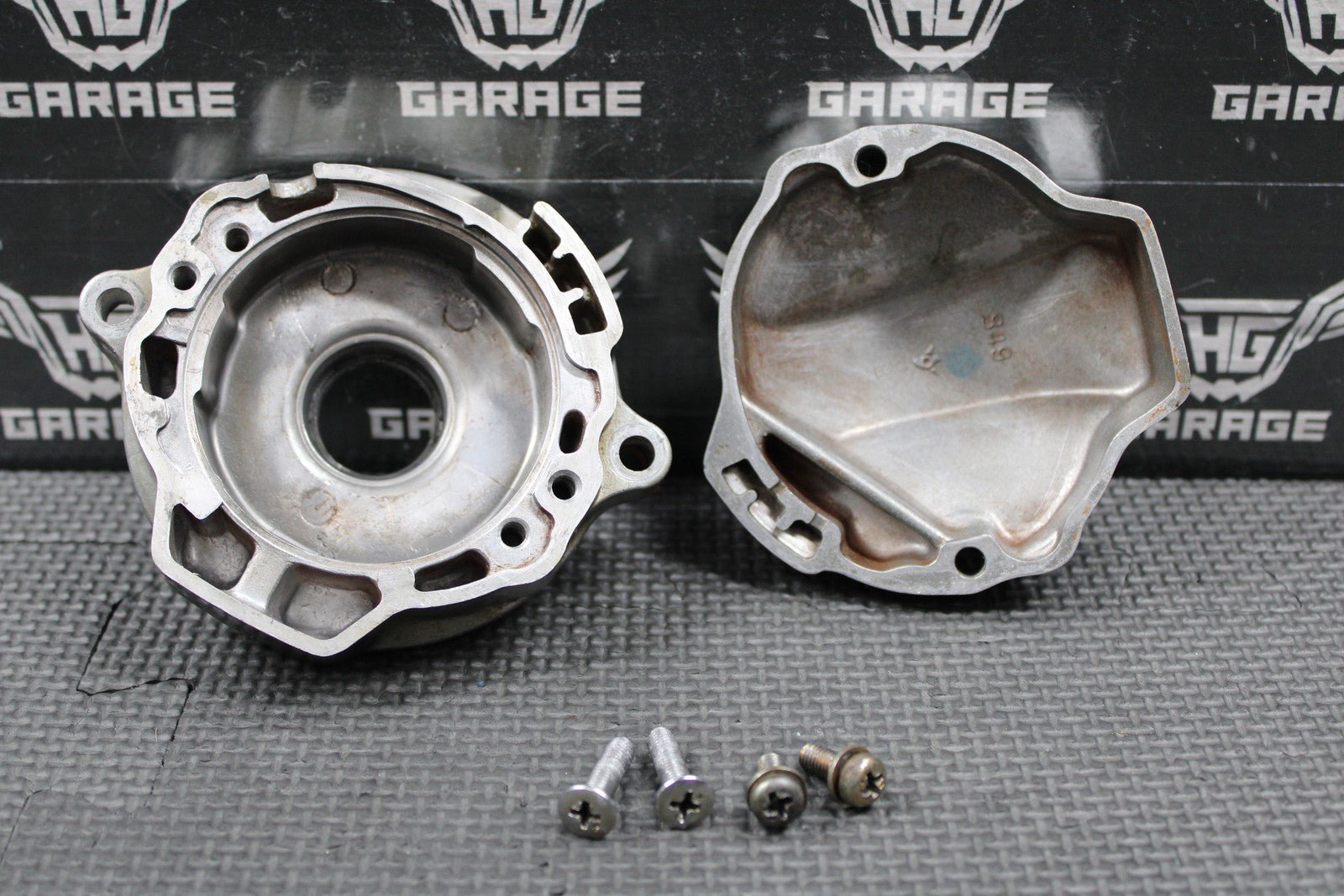 1999 HONDA XR200R 86 - 02 OEM IGNITION PULSE GENERATOR BASE & COVER 12332 - KT0 - 000 - hggarage