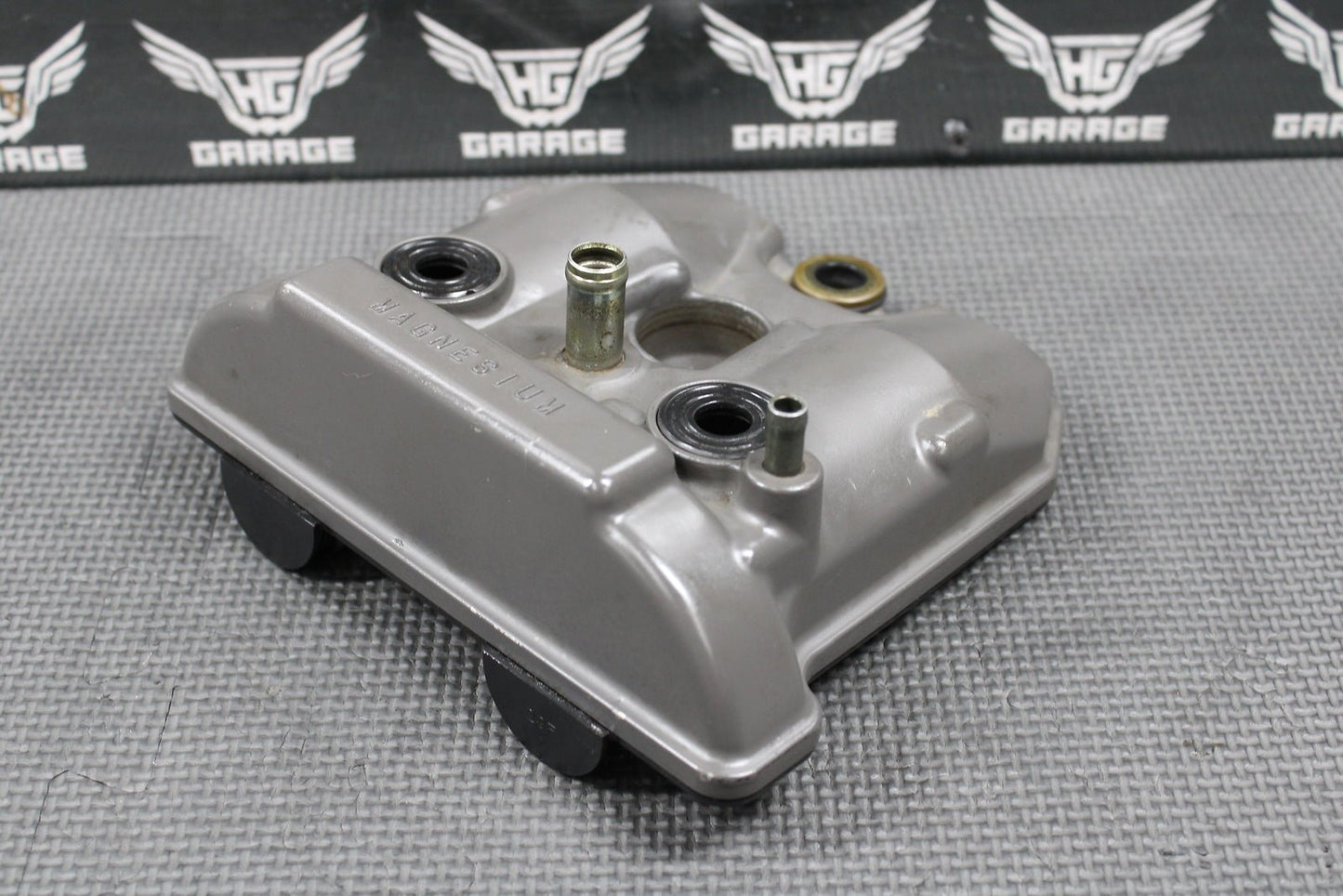 2000 SUZUKI DRZ400 DRZ400E OEM ENGINE CYLINDER HEAD VALVE COVER 11170 - 29F10 - hggarage