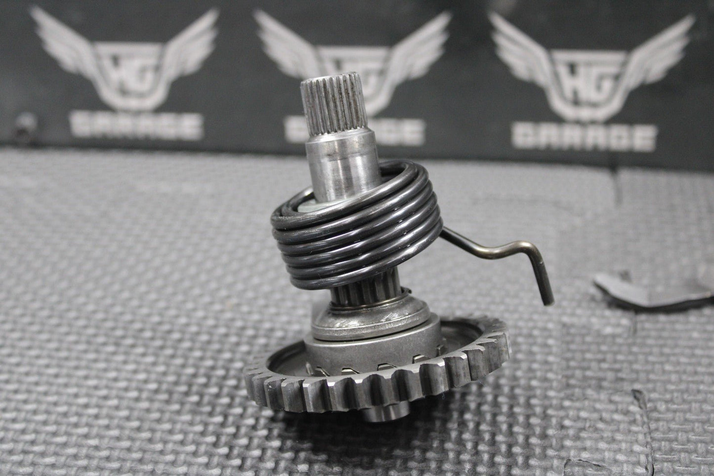 2015 KAWASAKI KX85 KX100 OEM KICKSTART KICK START SHAFT W IDLER GEAR 13066 - 1097 - hggarage