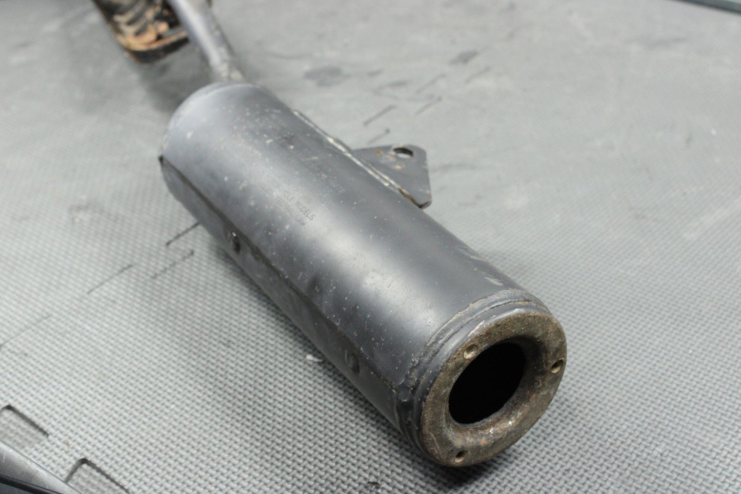 2003 97 - 03 HONDA XR70R OEM EXHAUST PIPE CHAMBER HEADER 18300 - GCF - A20 - hggarage