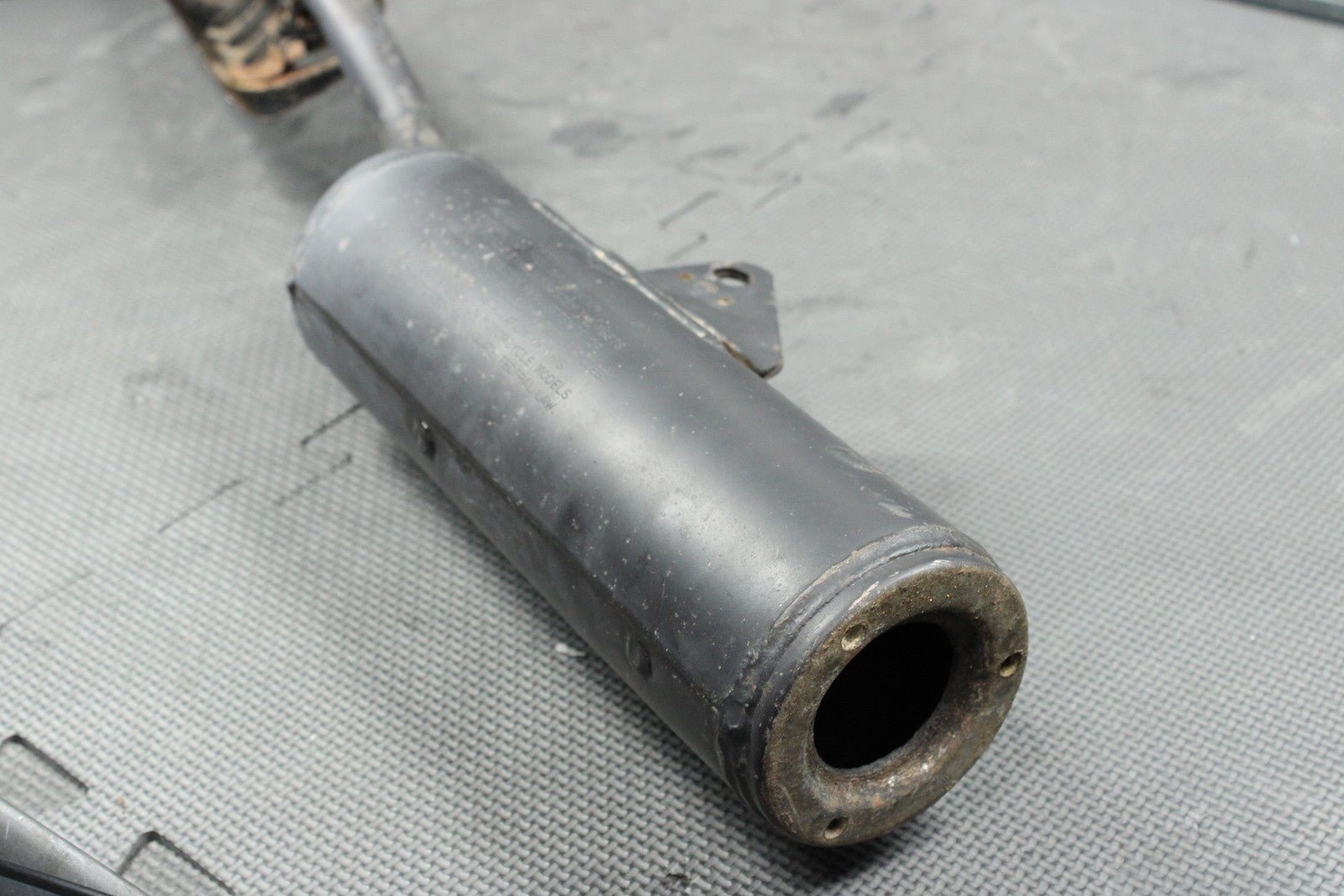 2003 97 - 03 HONDA XR70R OEM EXHAUST PIPE CHAMBER HEADER 18300 - GCF - A20 - hggarage