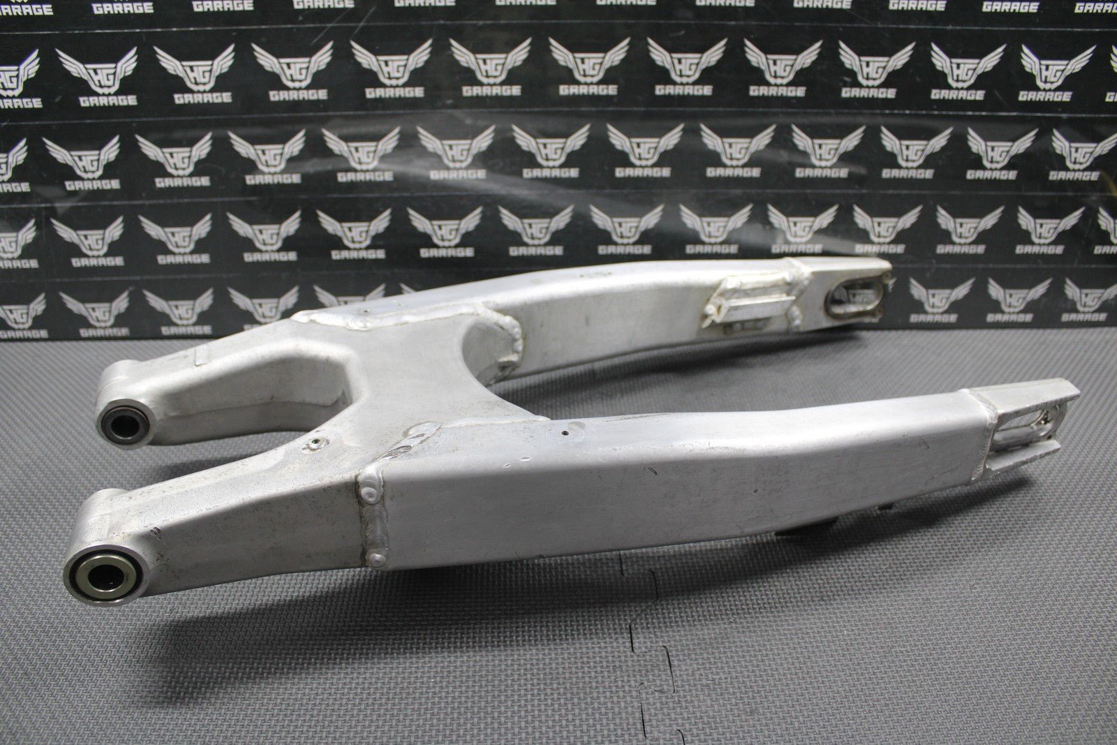 2007 2008 KAWASAKI KX250F OEM SWINGARM SWING ARM SUSPENSION 33001 - 0107 NICE! - hggarage
