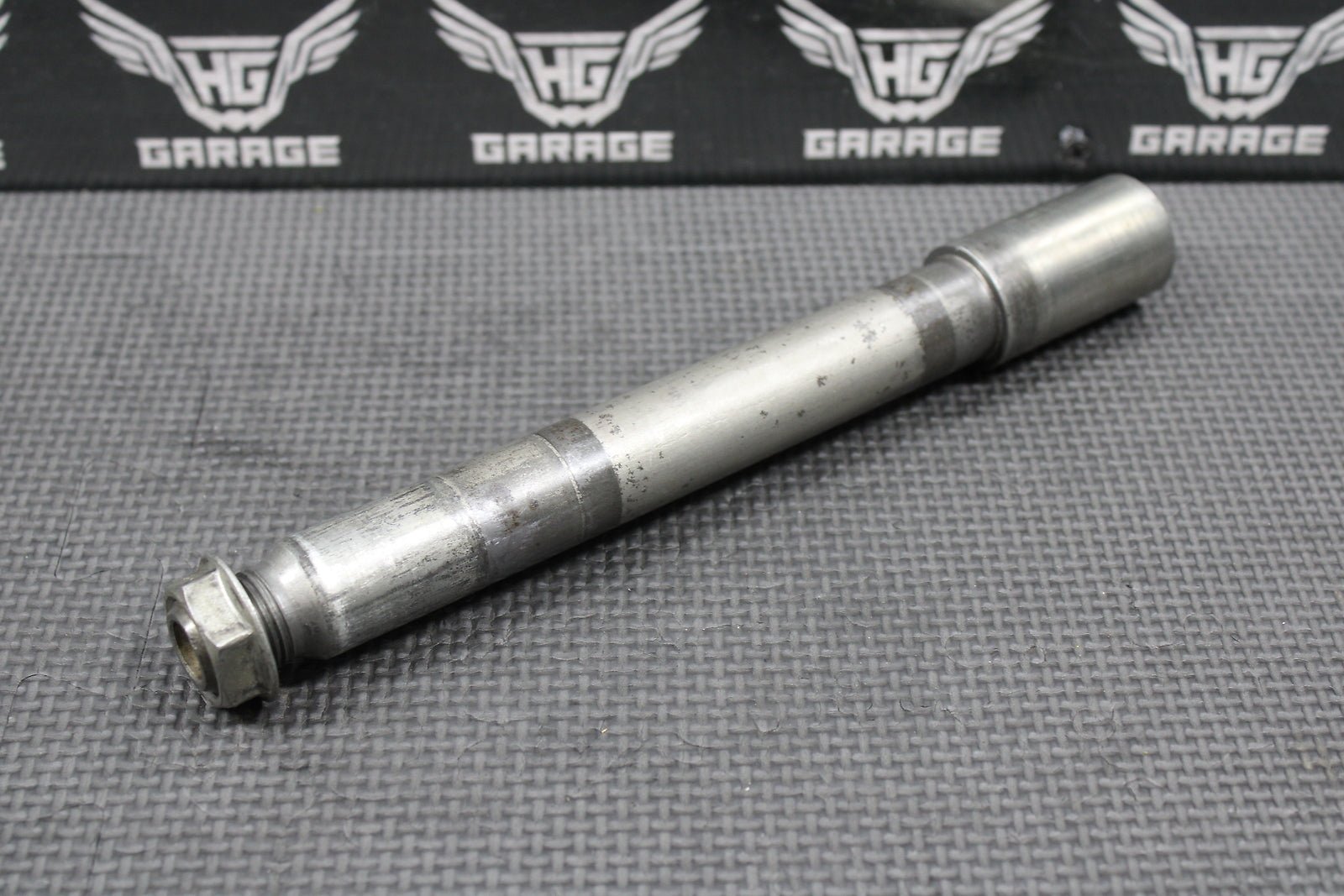 2019 YAMAHA YZ250FX OEM FRONT WHEEL RIM AXLE PIVOT BOLT 1SL - 25181 - 00 - 00 - hggarage