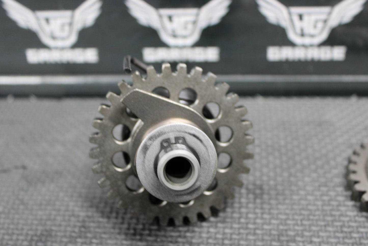 2016 Yamaha YZ450F OEM Kickstart Kick Start Shaft W Idler Gear 2S2 - 15601 - 00 - 00 - hggarage