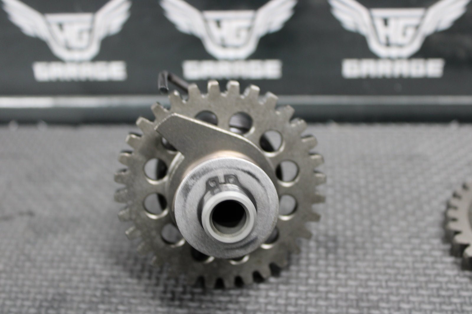 2016 Yamaha YZ450F OEM Kickstart Kick Start Shaft W Idler Gear 2S2 - 15601 - 00 - 00 - hggarage