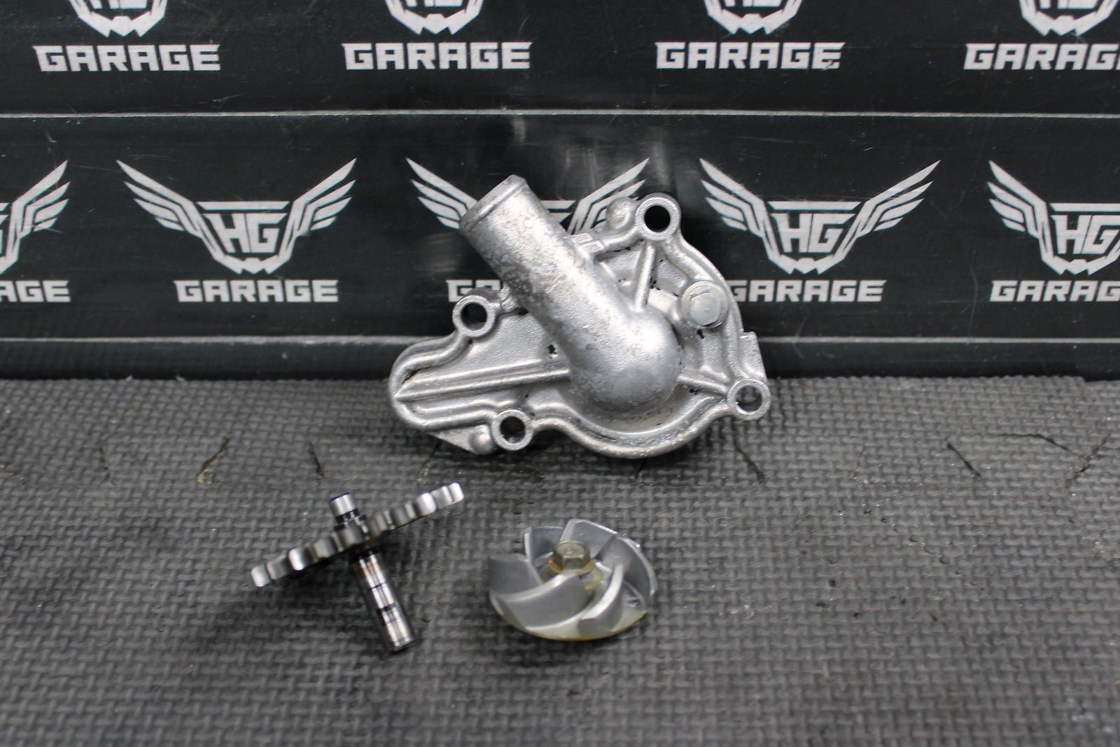 2003 KAWASAKI KX125 OEM ENGINE WATER PUMP W HOUSING 16142 - 1173 - hggarage