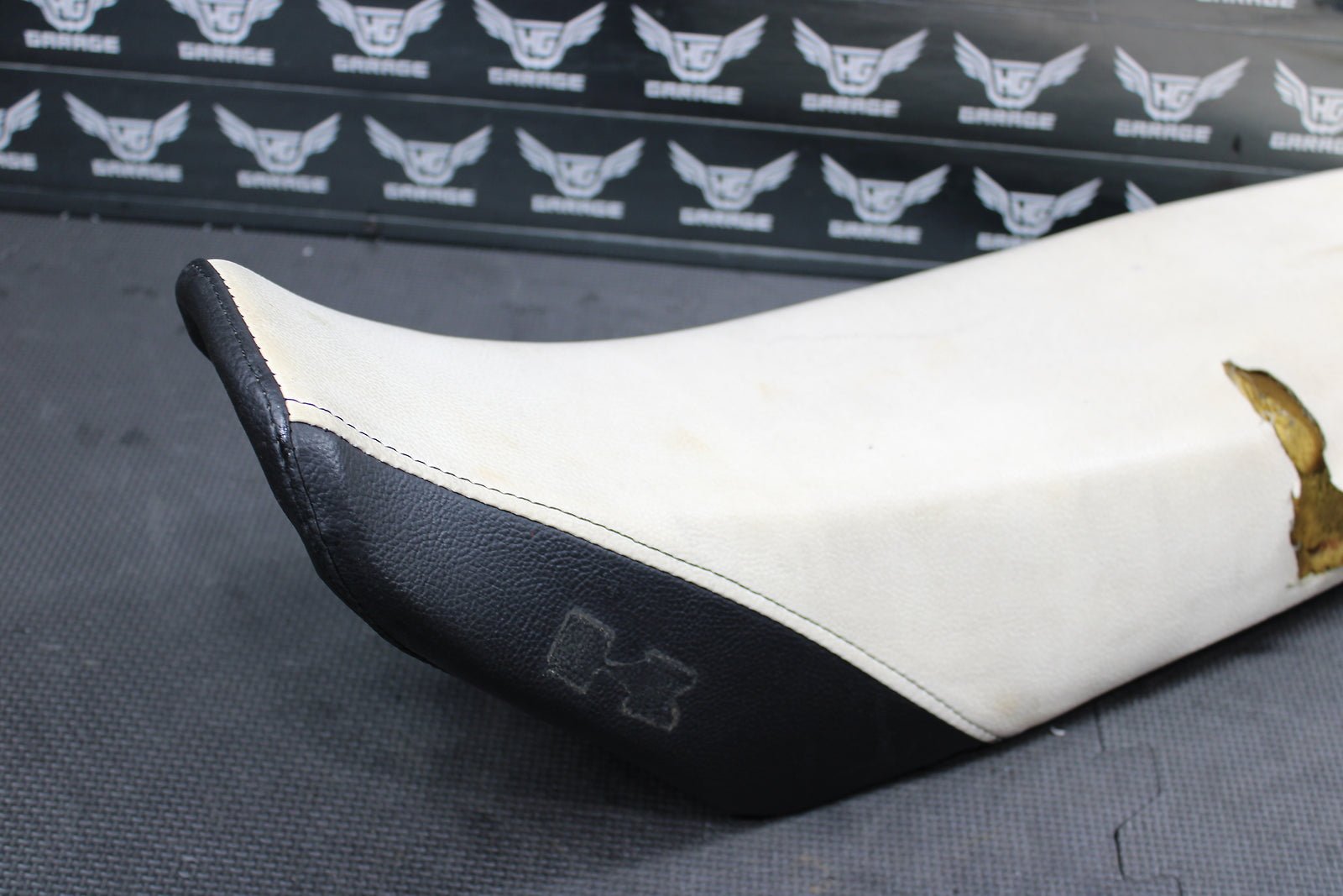 2000 Kawasaki 98 - 00 KX100 KX80 OEM Seat Saddle 53001 - 1846 - Mh - hggarage