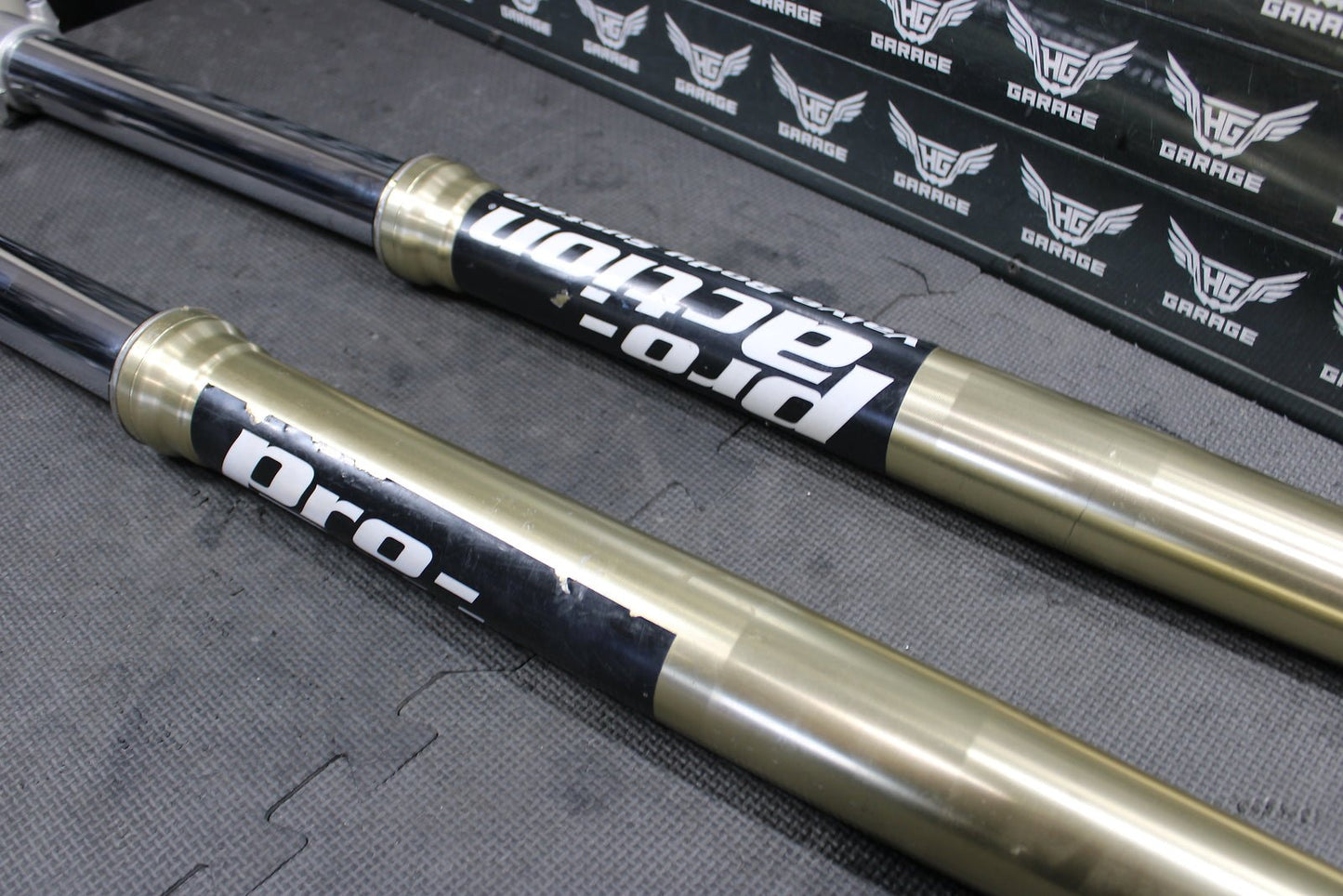 2008 Kawasaki KX250F OEM Right Left Front Suspension Forks Shocks 44071 - 5057 - hggarage