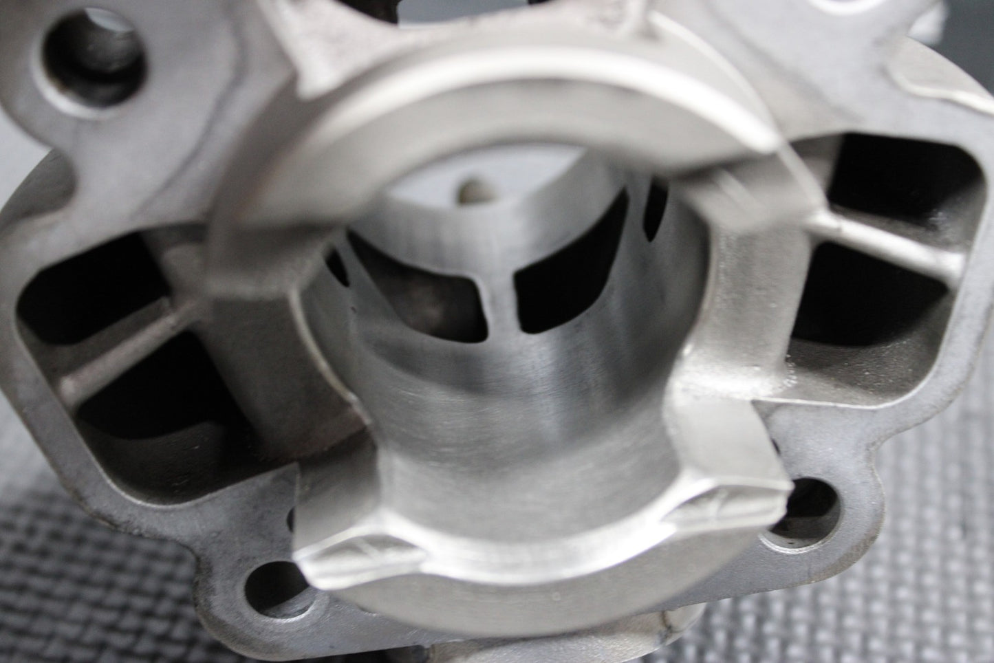 2004 KAWASAKI KX65 02 - 22 STD BORE ENGINE MOTOR CYLINDER JUG BARREL BORE TOP END - hggarage