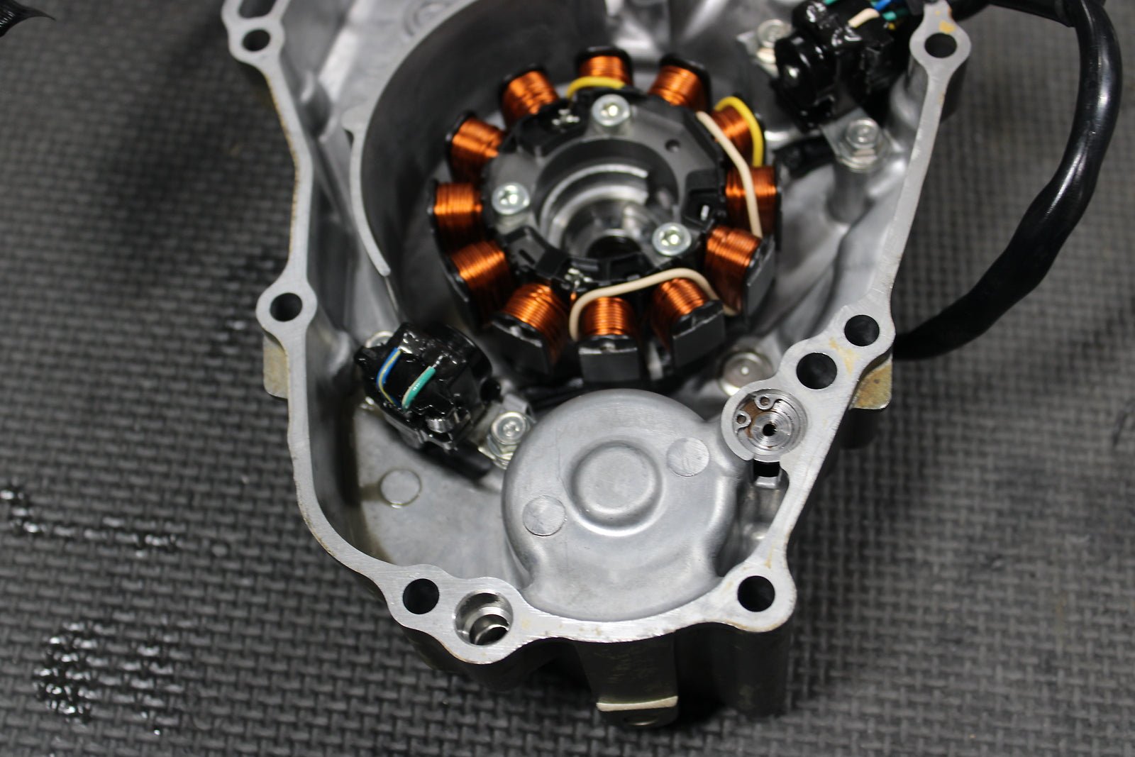 2013 HONDA CRF450R OEM STATOR MAGNETO ROTOR FLYWHEEL ASSEMBLY 11340 - MEN - A50 - hggarage