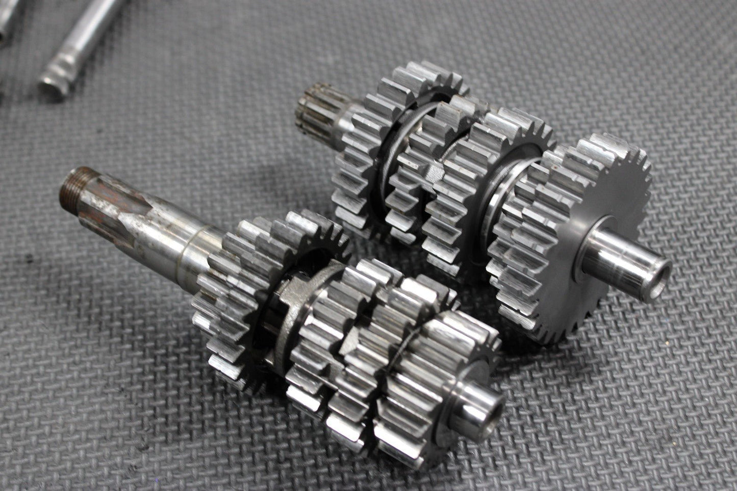 1996 SUZUKI RM250 OEM ENGINE TRANSMISSION GEARS GEARBOX SHIFT FORKS SHAFTS DRUM - hggarage