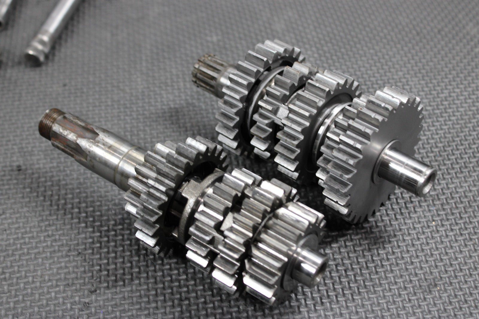 1996 SUZUKI RM250 OEM ENGINE TRANSMISSION GEARS GEARBOX SHIFT FORKS SHAFTS DRUM - hggarage