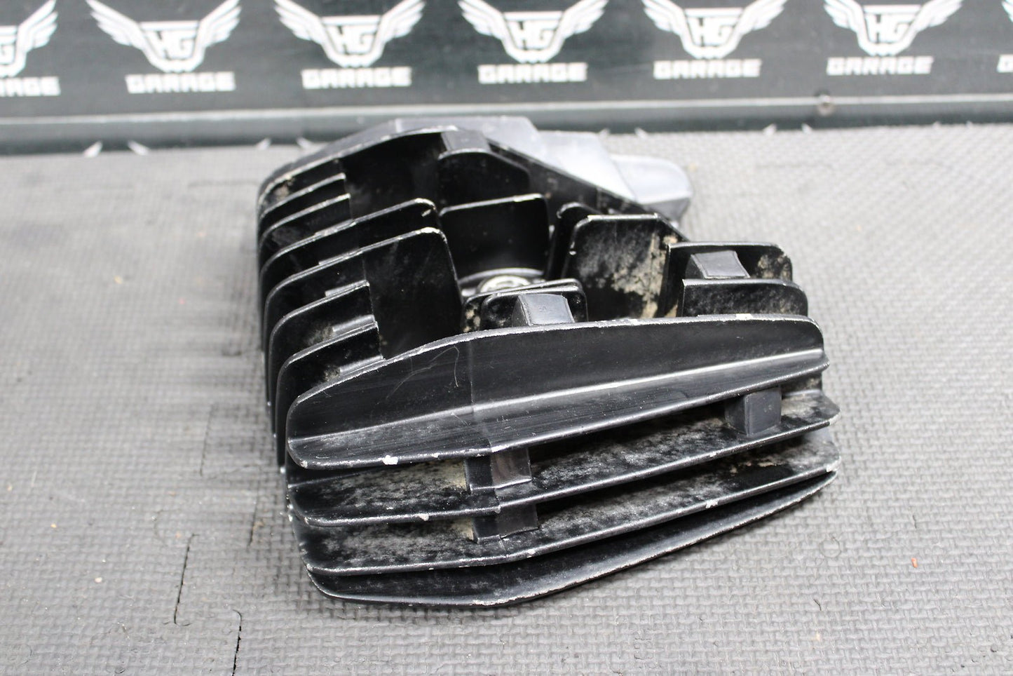 1991 YAMAHA RT180 90 - 98 OEM CYLINDER HEAD COVER DOME CHAMBER 5L9 - 11311 - 00 - hggarage