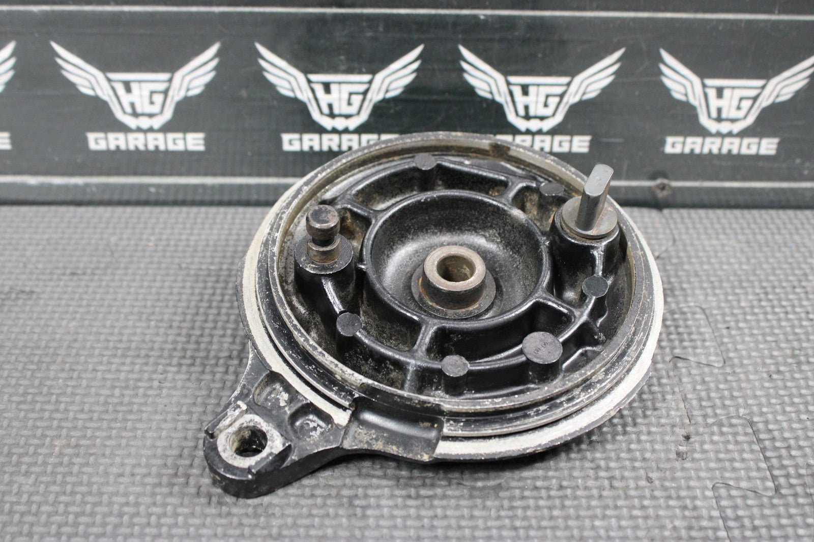 1997 YAMAHA 90 - 00 RT100 OEM REAR BACK BRAKE DRUM ASSEMBLY - hggarage