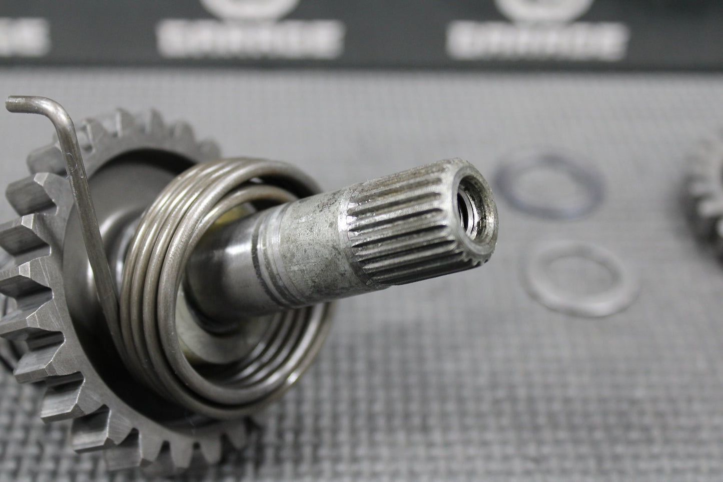 1985 HONDA CR125R OEM KICKSTART KICK START SHAFT W IDLER GEAR 28210 - KA3 - 710 - hggarage