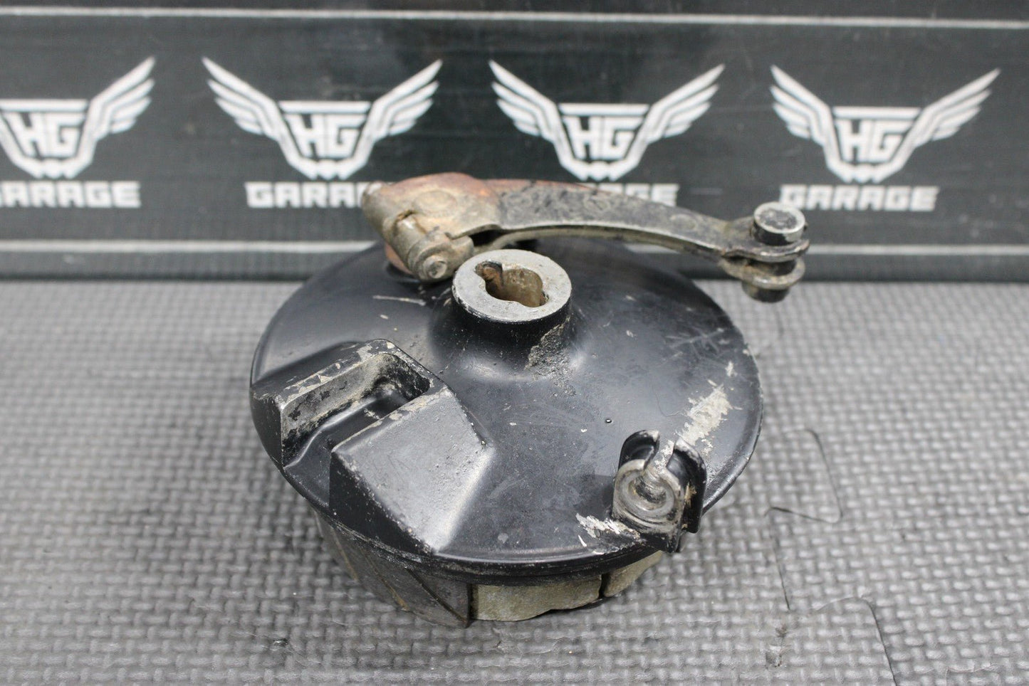 1997 YAMAHA 92 - 98 RT100 OEM FRONT BRAKE DRUM ASSEMBLY BRAKE SHOES - hggarage