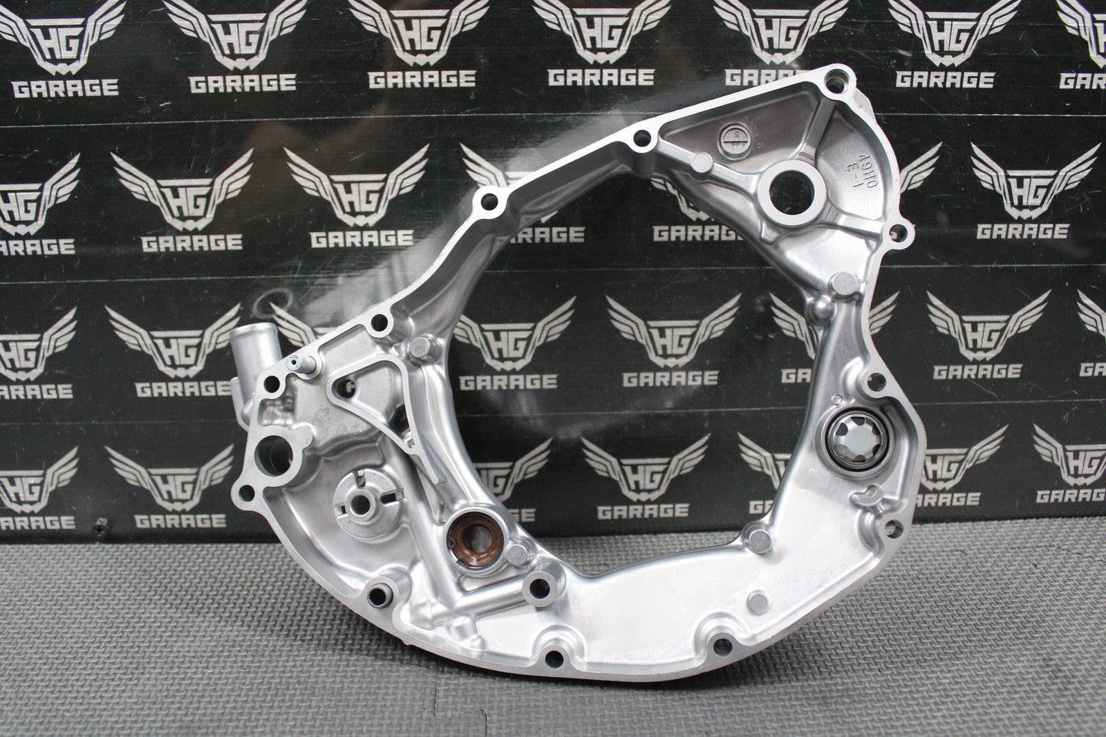 2020 SUZUKI 19 - 25 RMZ250 OEM RIGHT CRANKCASE INNER CLUTCH COVER 11340 - 49H10 GOOD - hggarage