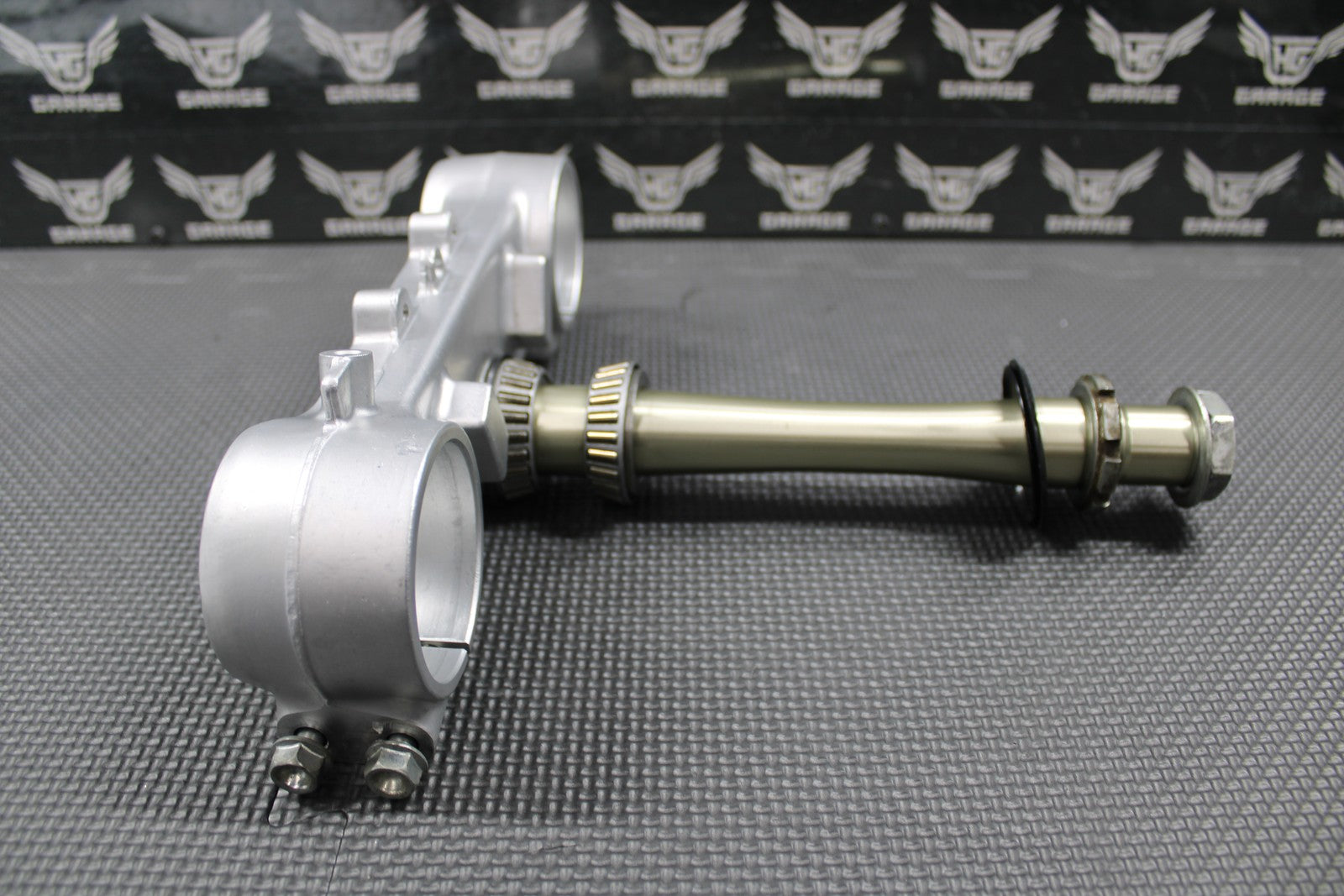 47695898
