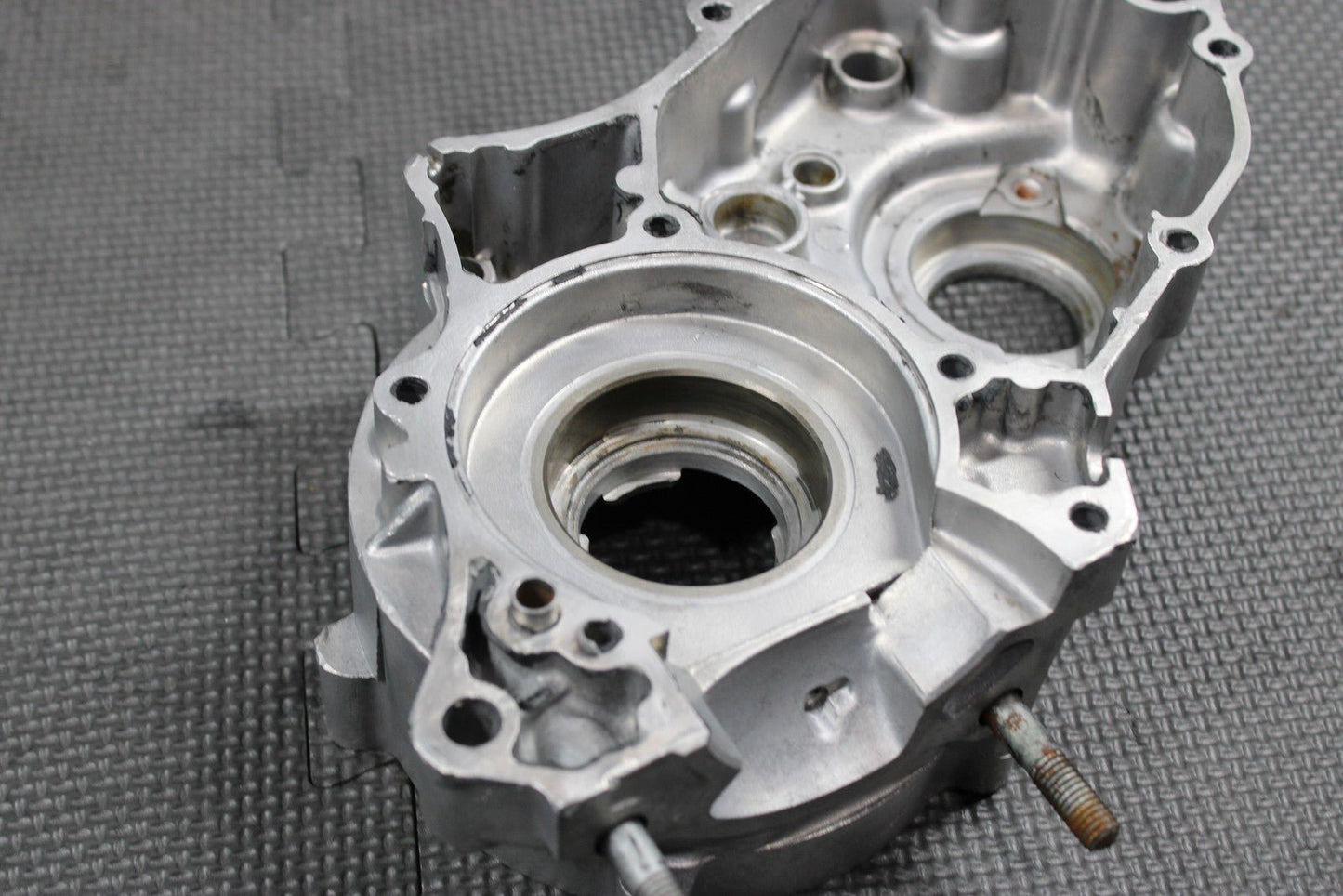 2001 KAWASAKI 01 - 05 KX100 KX85 OEM LEFT RIGHT ENGINE MOTOR CRANKCASE CRANK CASES - hggarage