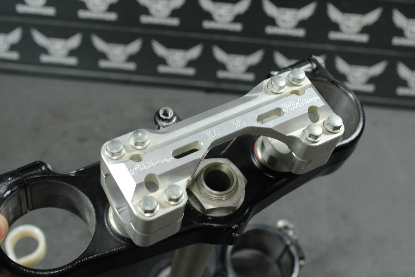 2011 KAWASAKI KX450F OEM FRONT FORKS LOWER UPPER TRIPLE TREE STEM CLAMP NICE! - hggarage