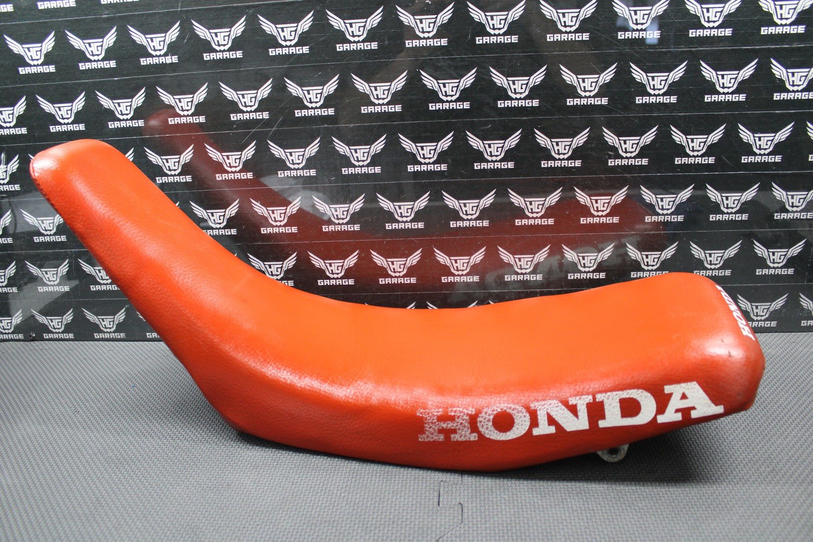 1988 HONDA 88 - 89 CR125R CR250R CR500R OEM SEAT SADDLE FOAM PAN LOW 77100 - KZ4 - 000 - hggarage