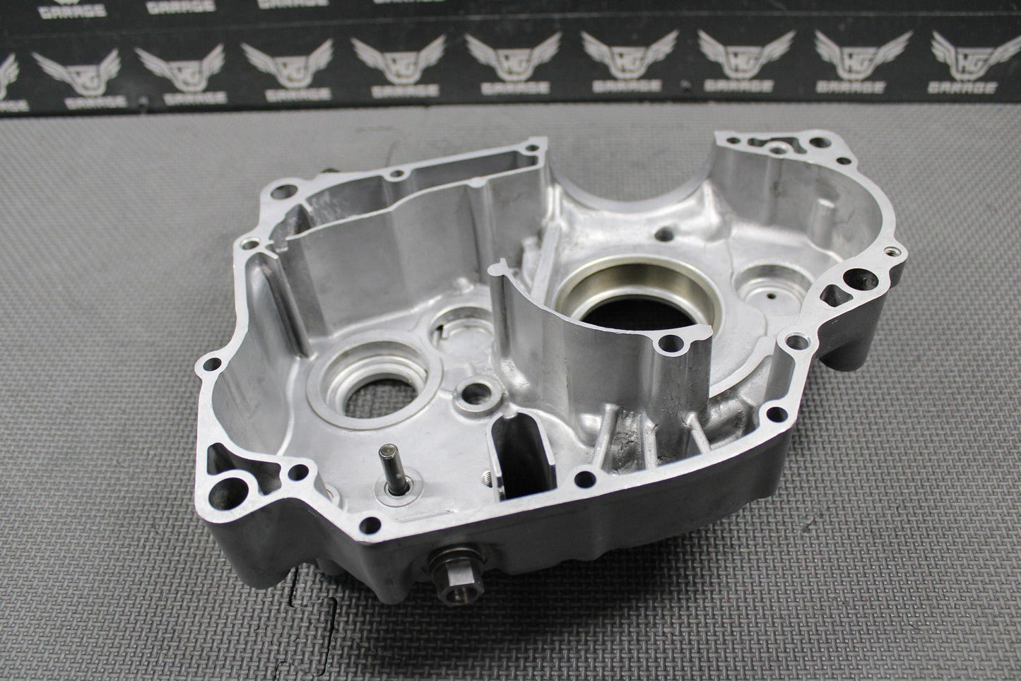 1989 HONDA 88 - 95 XR250R OEM LEFT ENGINE CRANKCASE CRANK CASE 11200 - KZ1 - 670 NICE! - hggarage