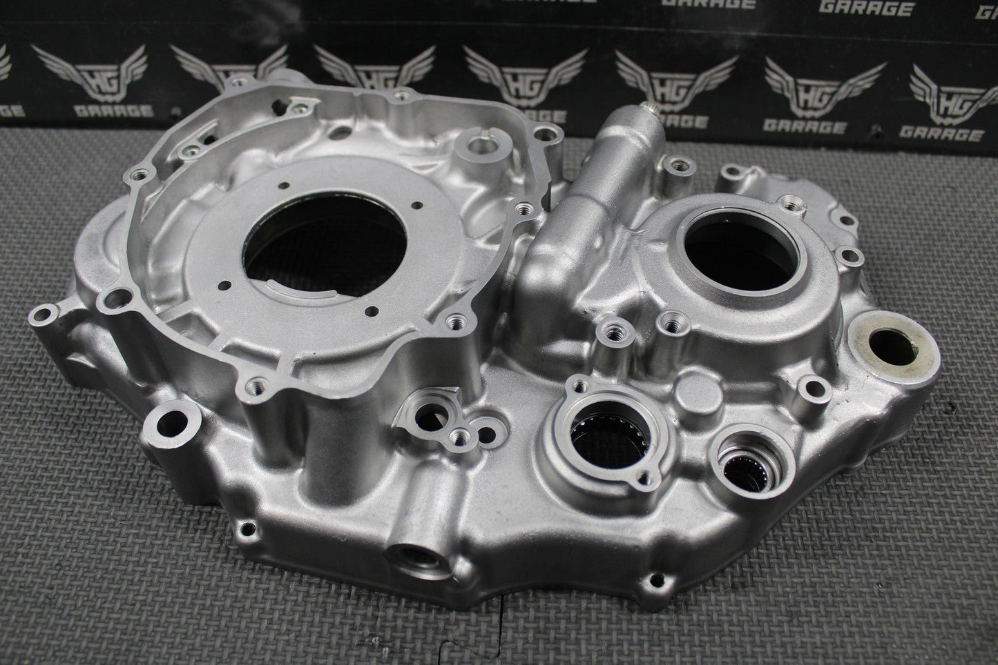 2003 KAWASAKI KLX400SR DRZ400 OEM LEFT RIGHT CRANKCASE CRANK CASE SET 14001 - S015 - hggarage