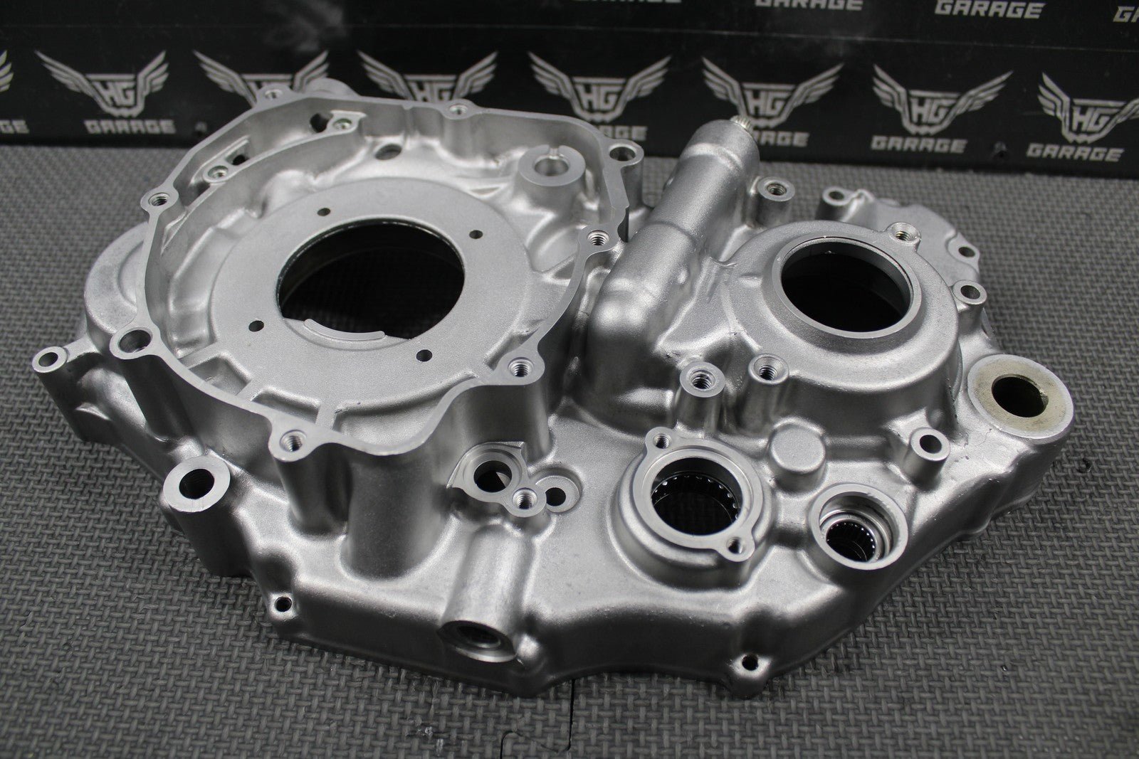 2003 KAWASAKI KLX400SR DRZ400 OEM LEFT RIGHT CRANKCASE CRANK CASE SET 14001 - S015 - hggarage