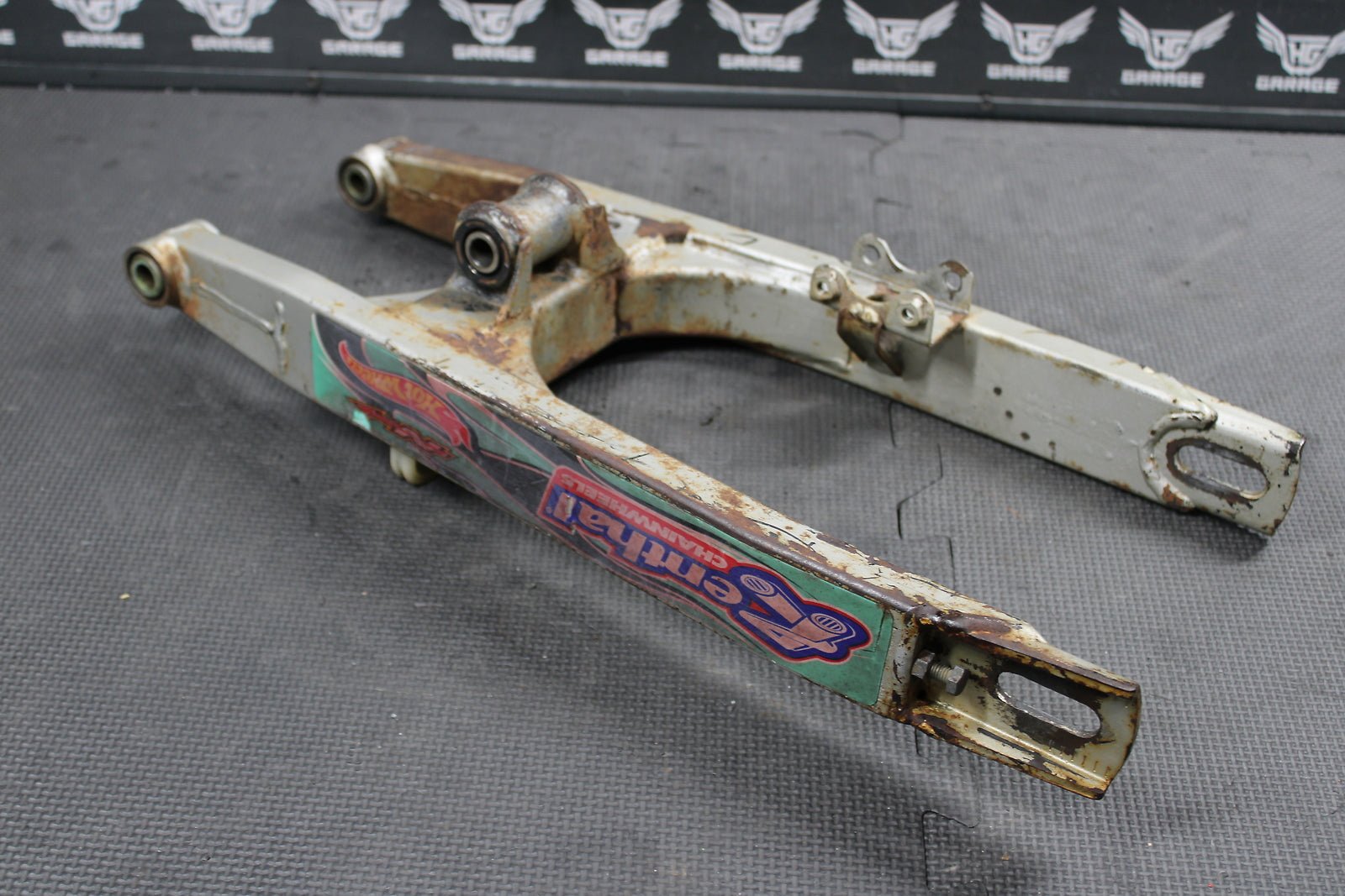 2000 Kawasaki KX65 OEM Swingarm Swing Arm Suspension 33001 - 1598 - Tx - hggarage