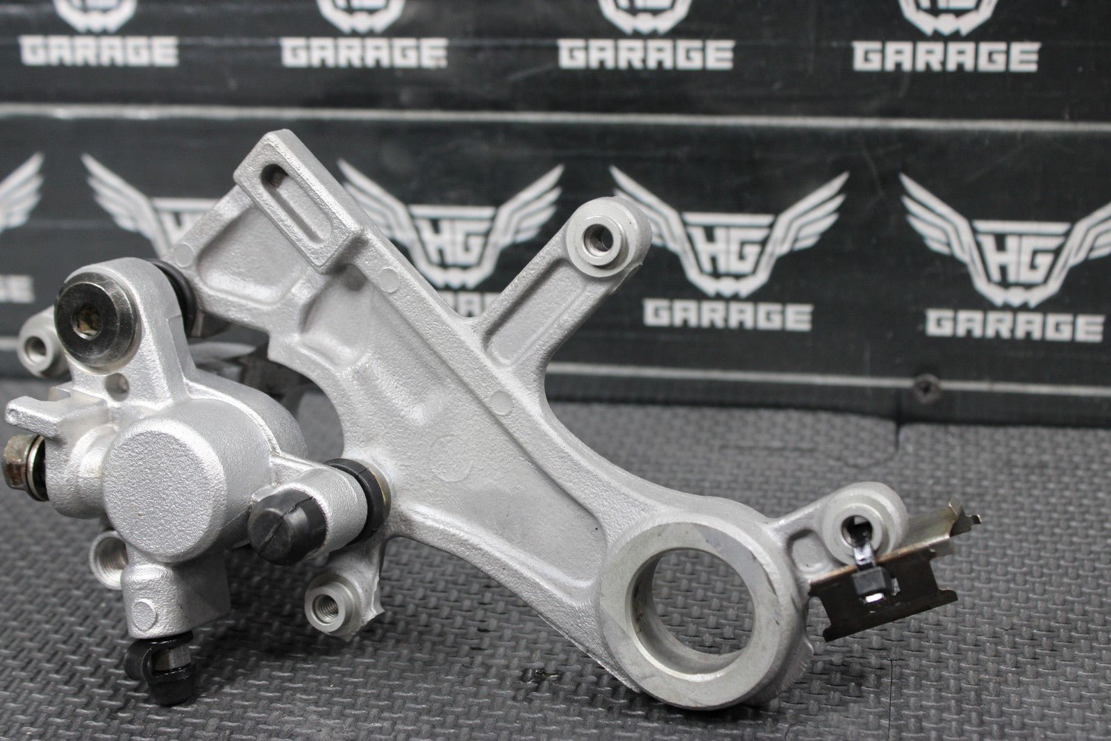 2018 HONDA CRF250R 18 - 22 OEM NISSIN REAR BACK BRAKE CALIPER 43150 - MKE - A01 - hggarage