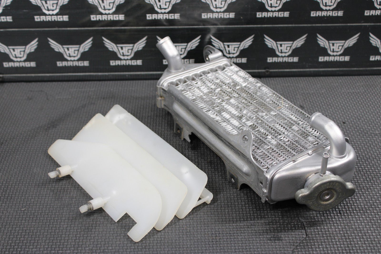 2001 KAWASAKI KX100 KX85 OEM ENGINE MOTOR COOLING COOLER RADIATOR 39061 - 1245 - hggarage