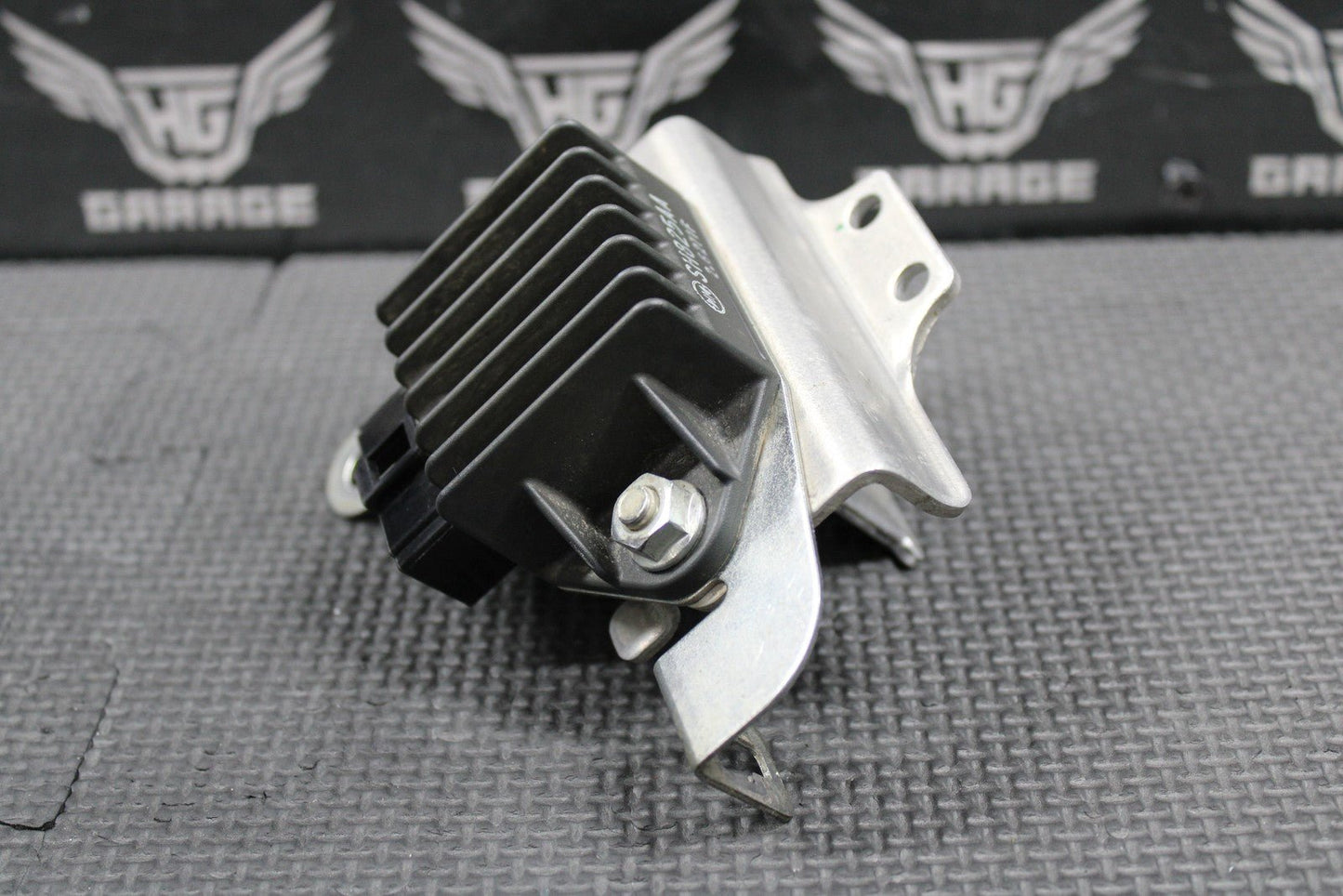 HONDA 13 - 17 CRF250R 13 - 16 CRF450R OEM RECTIFIER VOLTAGE REGULATOR 31600 - KRN - A71 - hggarage
