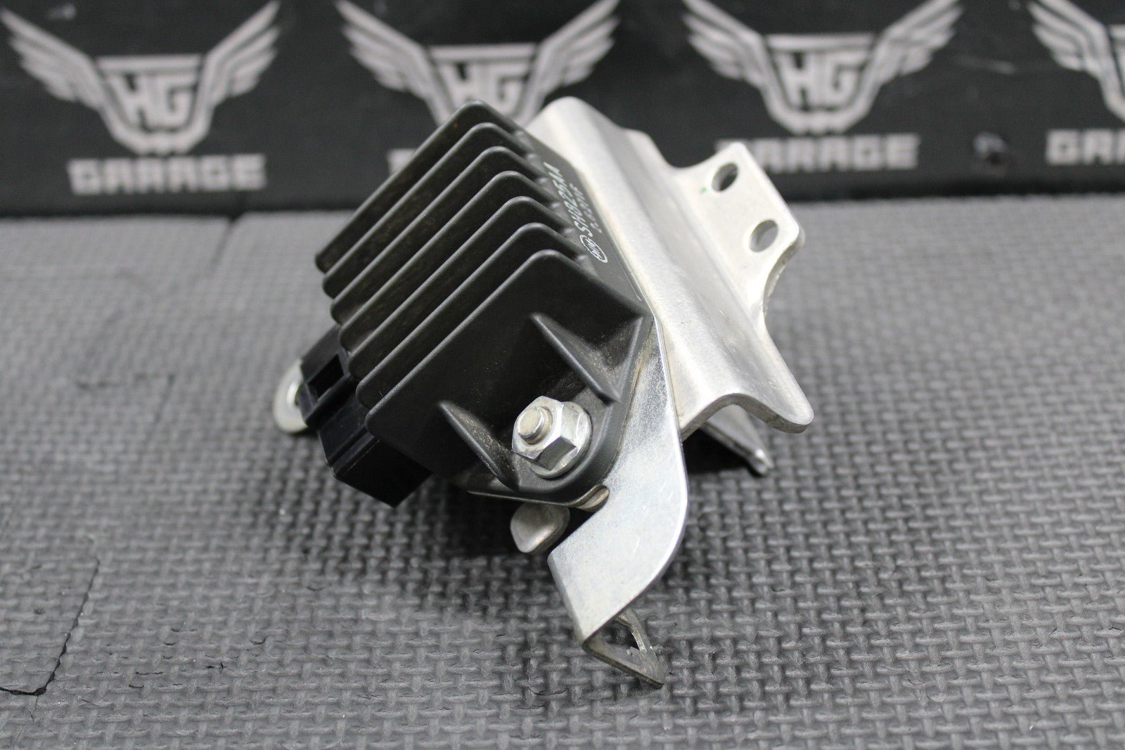 HONDA 13 - 17 CRF250R 13 - 16 CRF450R OEM RECTIFIER VOLTAGE REGULATOR 31600 - KRN - A71 - hggarage