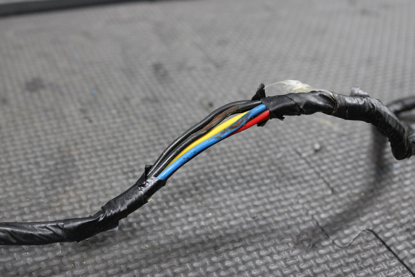 1991 YAMAHA BANSHEE 350 87 - 94 OEM MAIN ENGINE WIRING HARNESS CONNECTORS PLUGS - hggarage
