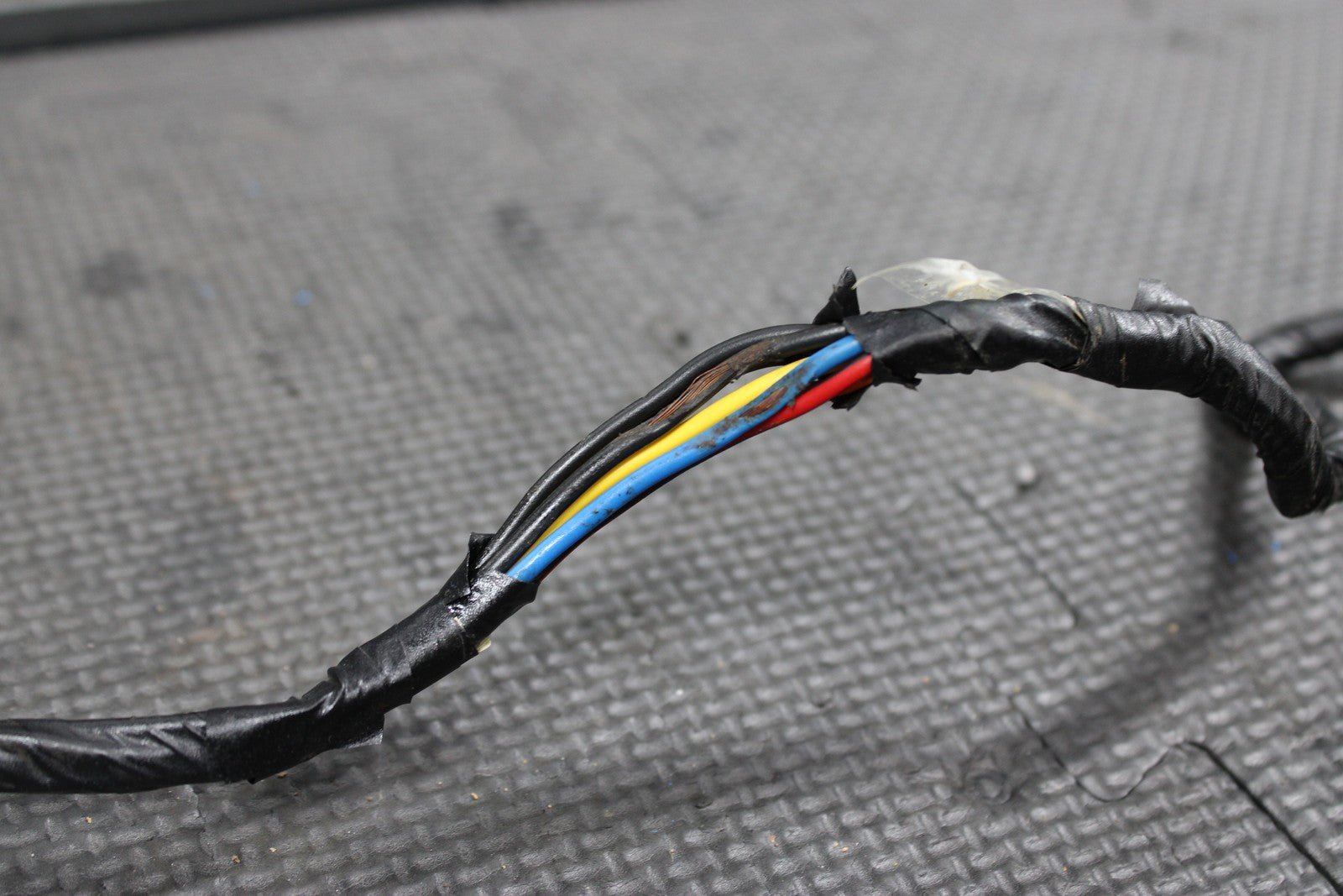 1991 YAMAHA BANSHEE 350 87 - 94 OEM MAIN ENGINE WIRING HARNESS CONNECTORS PLUGS - hggarage