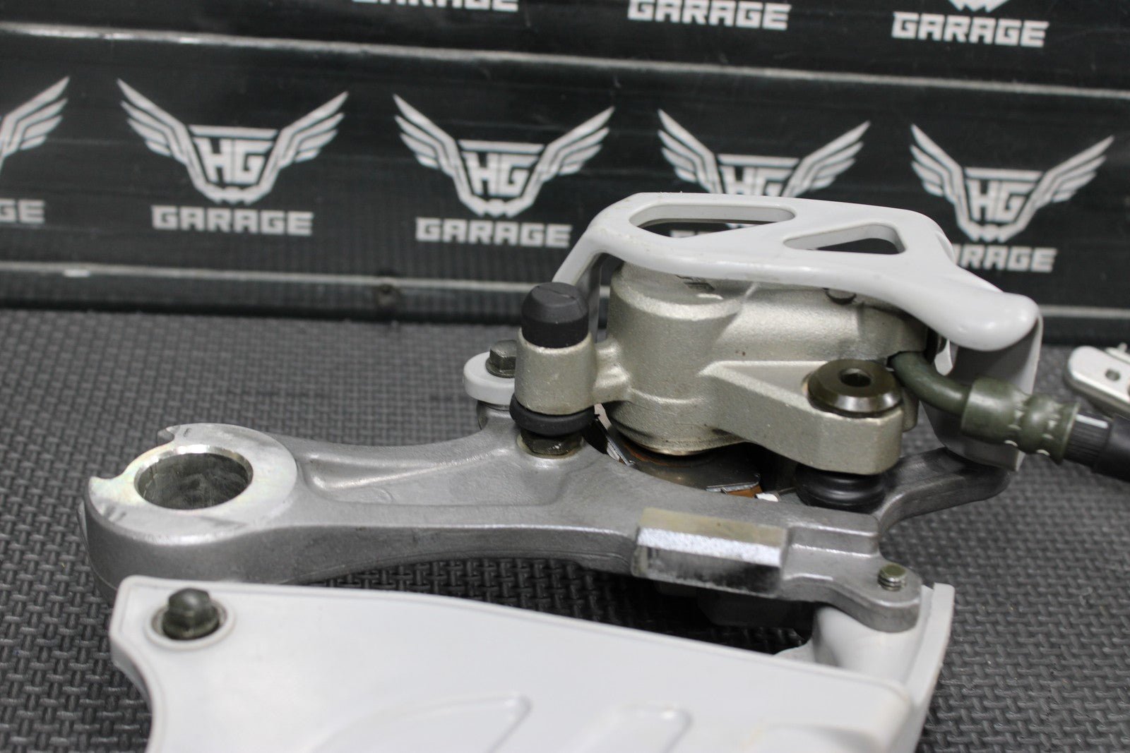 2005 YAMAHA YZ450F OEM NISSIN REAR BACK BRAKE CALIPER MASTER CYLINDER LEVER MINT - hggarage