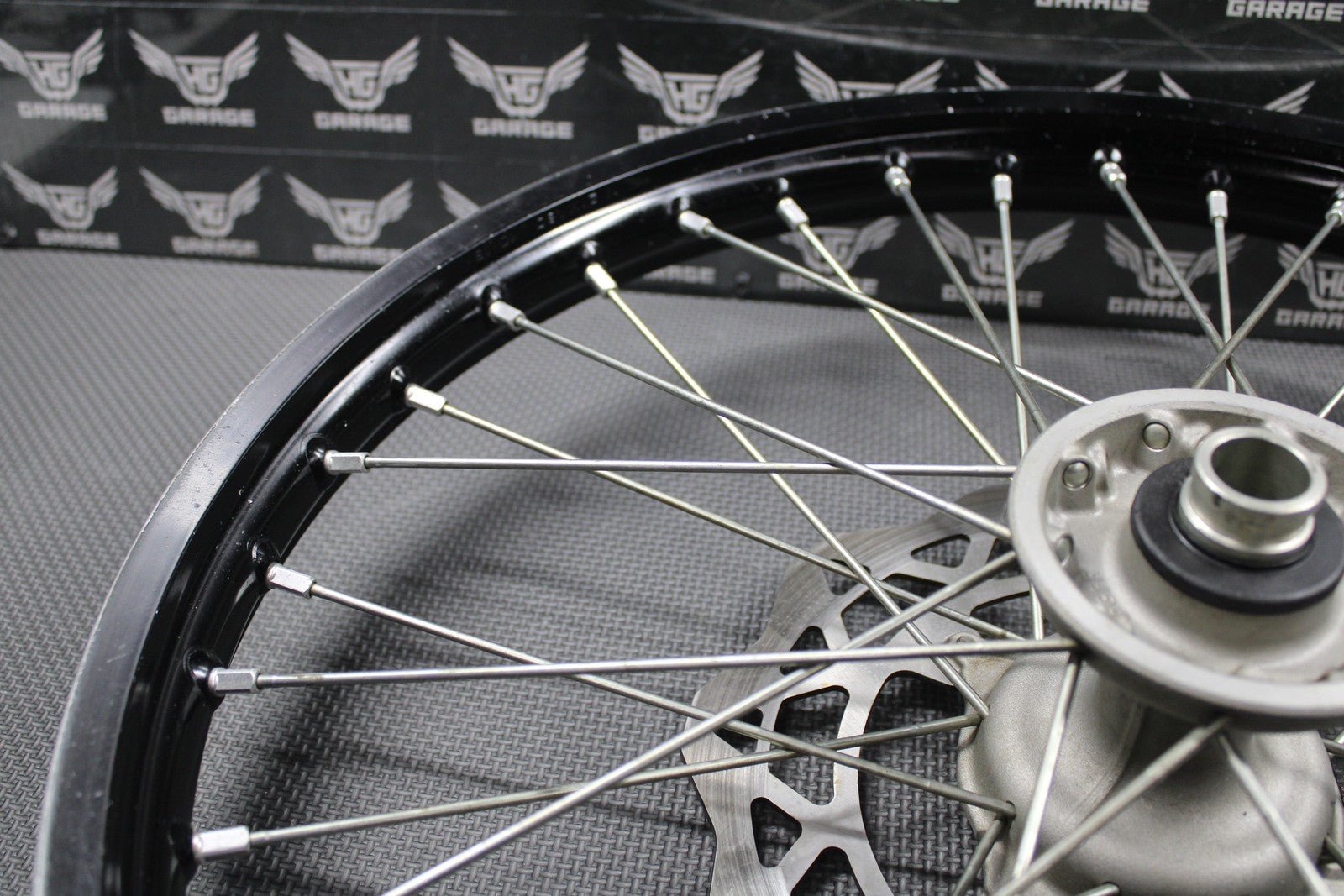 2020 SUZUKI RMZ250 RMZ450 OEM BLACK FRONT WHEEL RIM HUB ROTOR 54100 - 37K00 GOOD! - hggarage